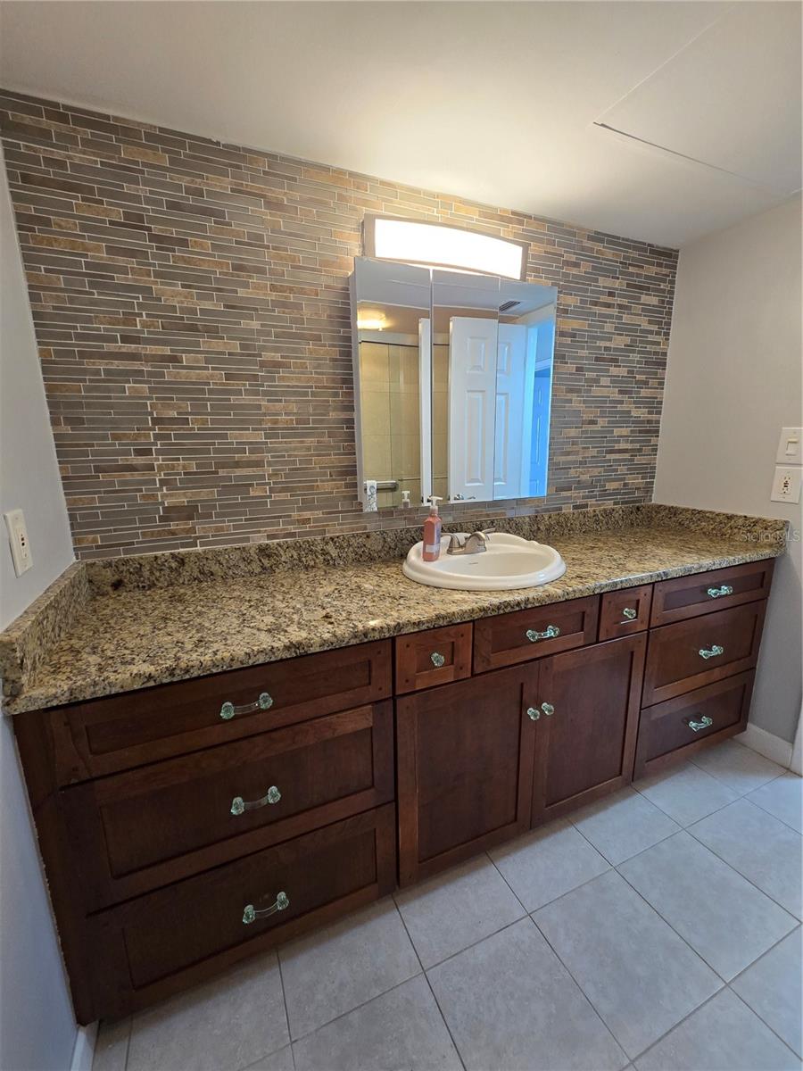 HARBOR BLUFFS WATERFRONT CONDO - Residential