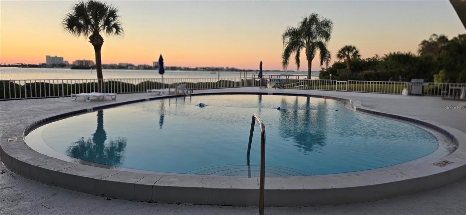 HARBOR BLUFFS WATERFRONT CONDO - Residential