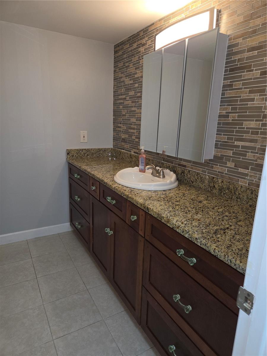 HARBOR BLUFFS WATERFRONT CONDO - Residential