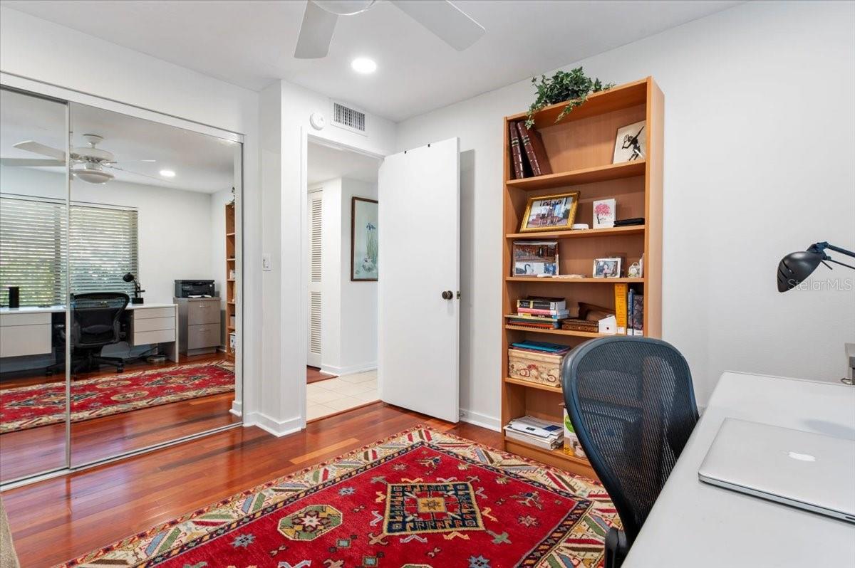 PELICAN COVE I - Residential