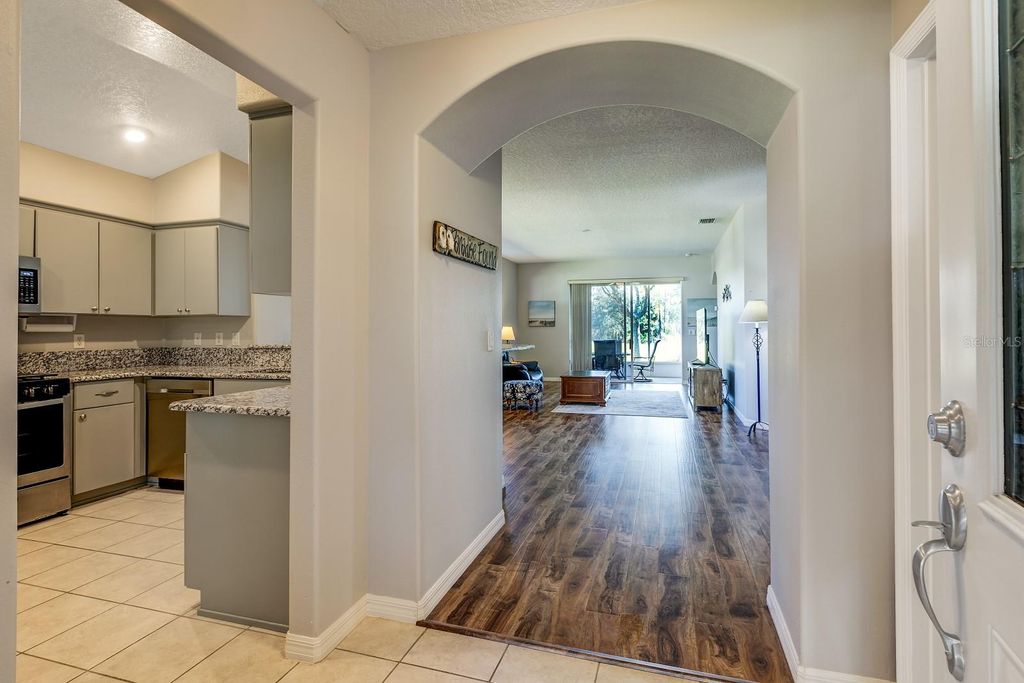 Photo of 5543 Aurora Drive, Leesburg, FL 34748 (MLS # G5104757)