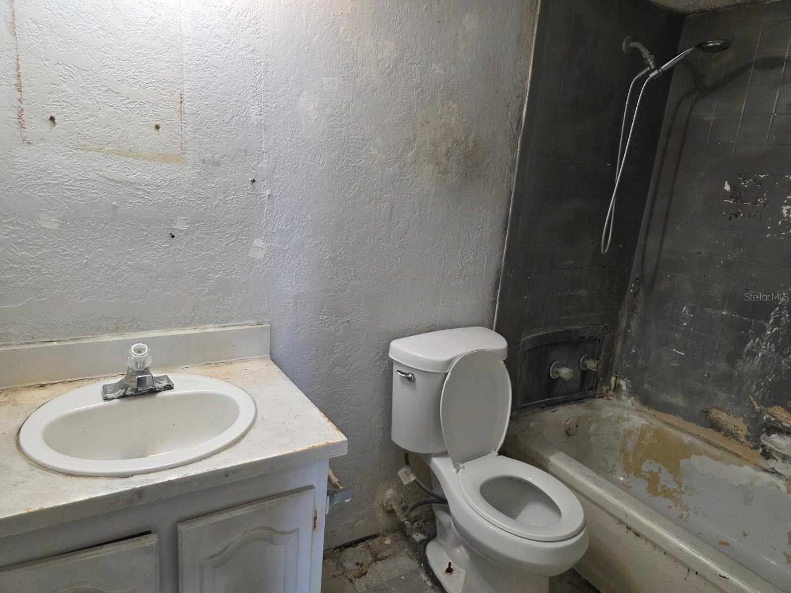 CATALINA ISLES CONDO - Residential