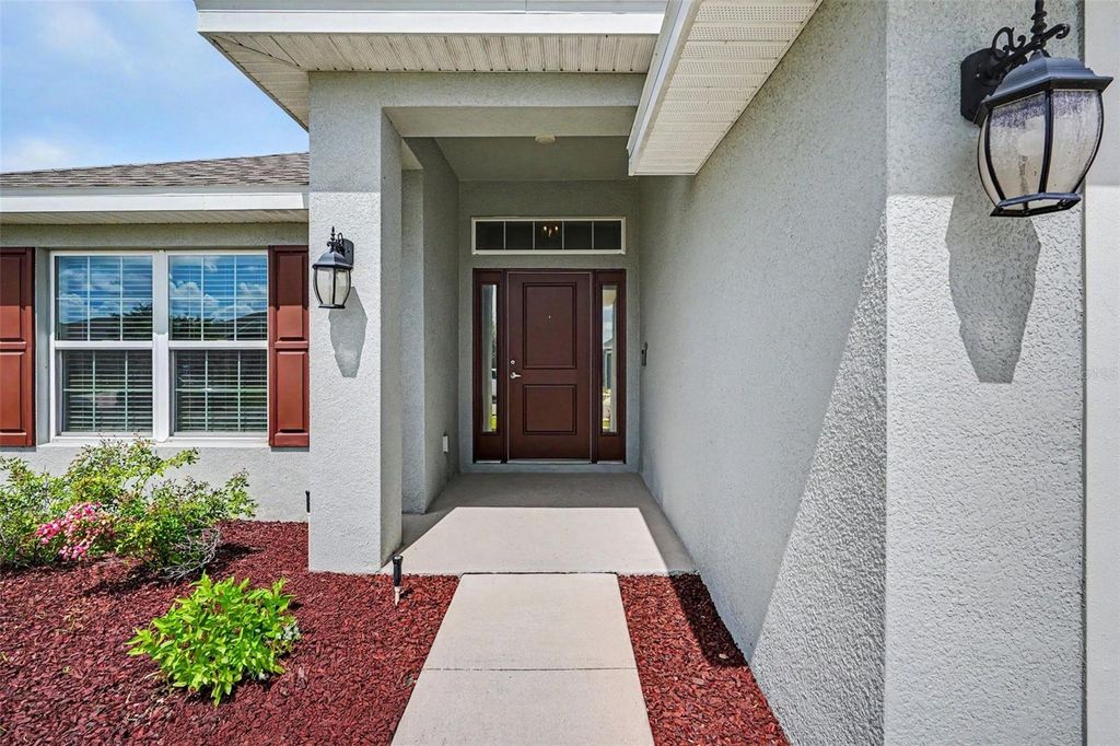Photo of 284 Citrus Pointe Drive, Haines City, FL 33844 (MLS # TB8510613)