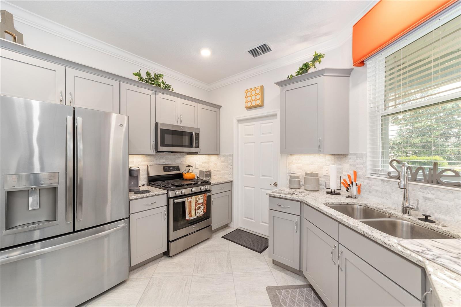 INDIGO EAST - Residential