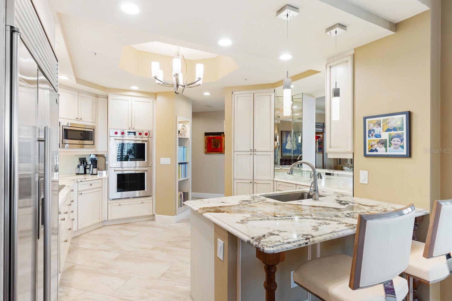 THE TOWER RESIDENCES - Residential