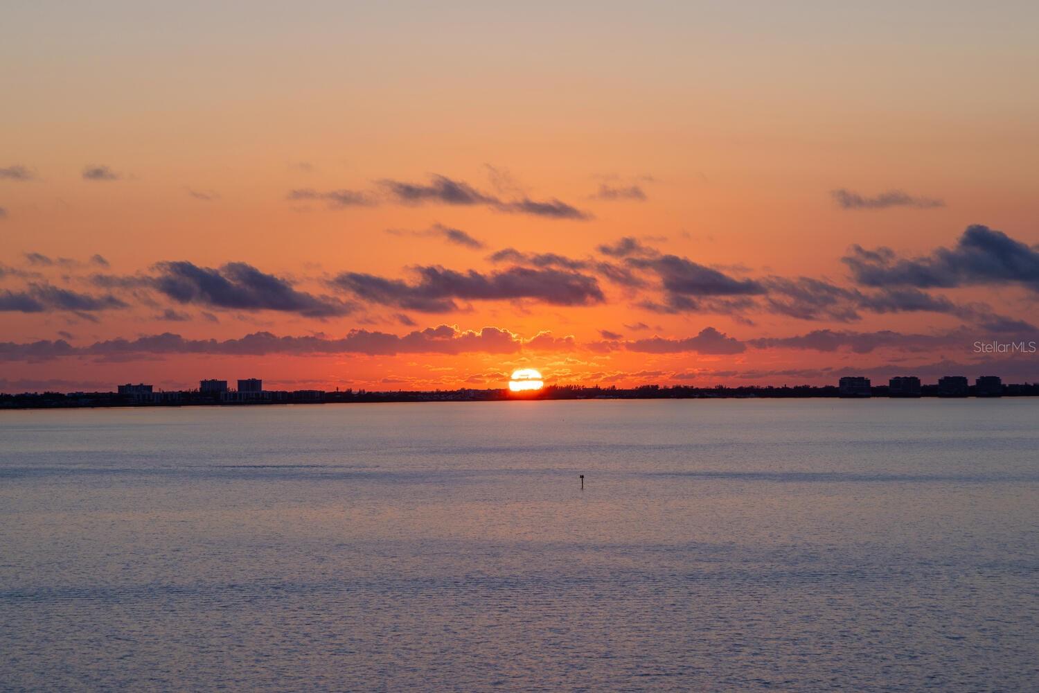 THE TOWER RESIDENCES - Residential