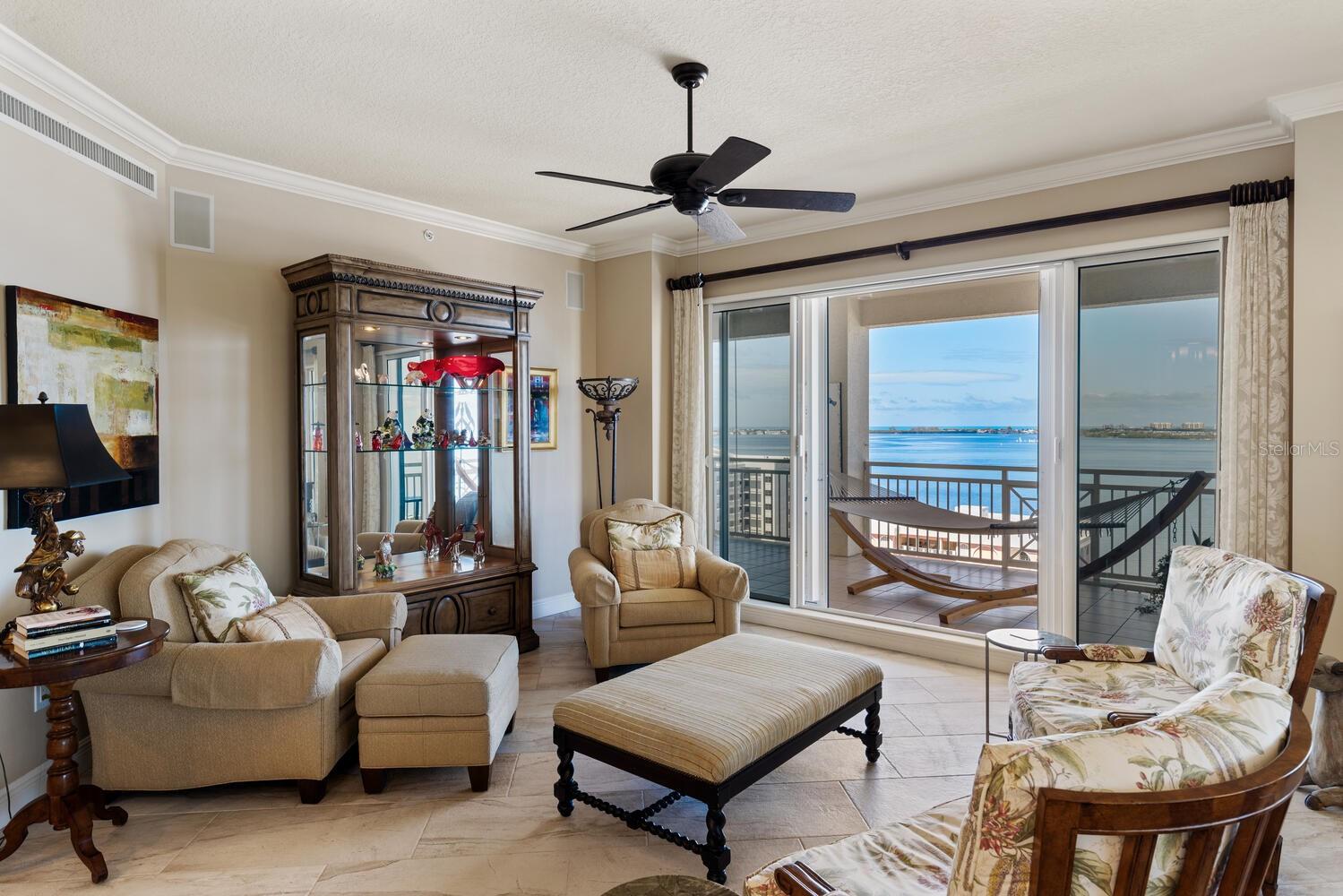 THE TOWER RESIDENCES - Residential