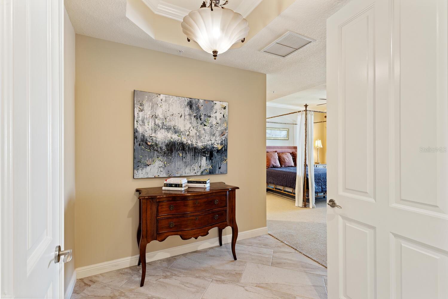 THE TOWER RESIDENCES - Residential