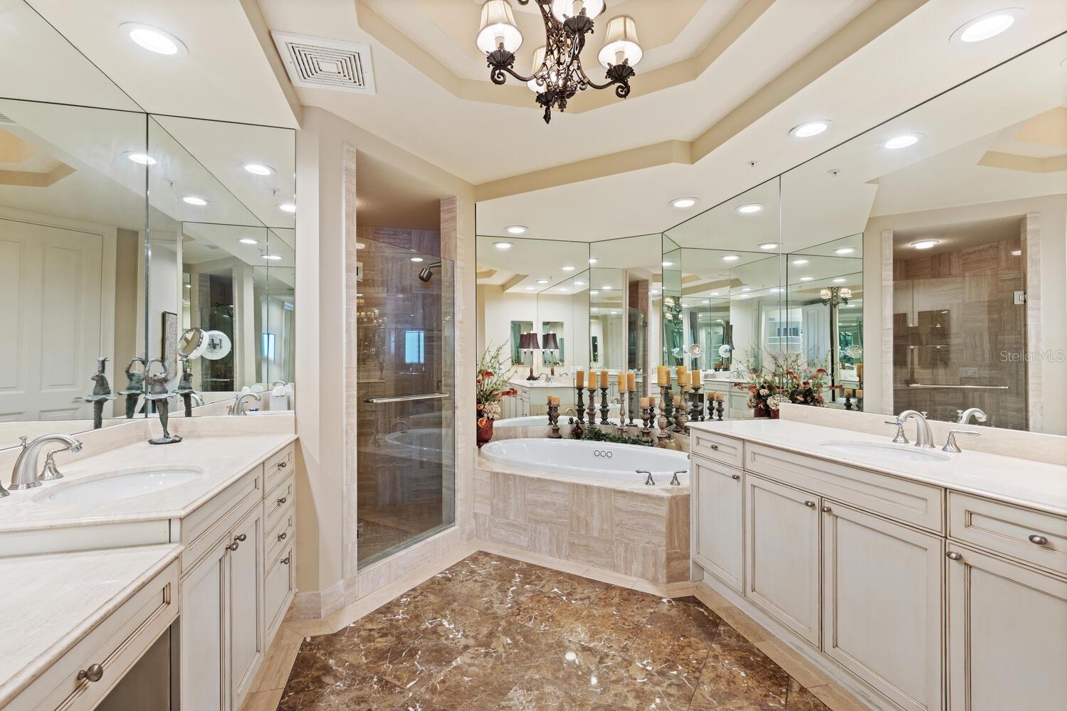 THE TOWER RESIDENCES - Residential