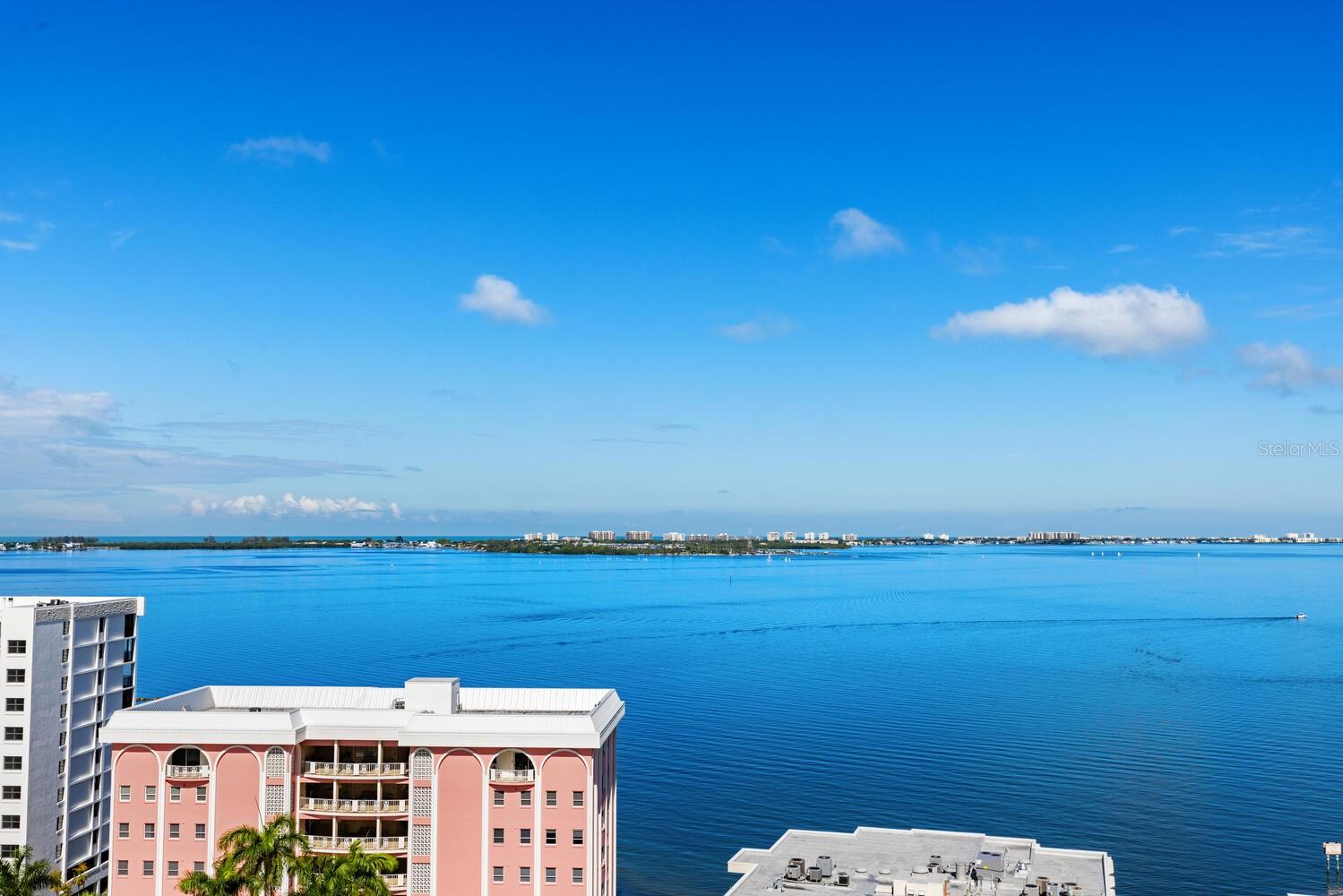 THE TOWER RESIDENCES - Residential