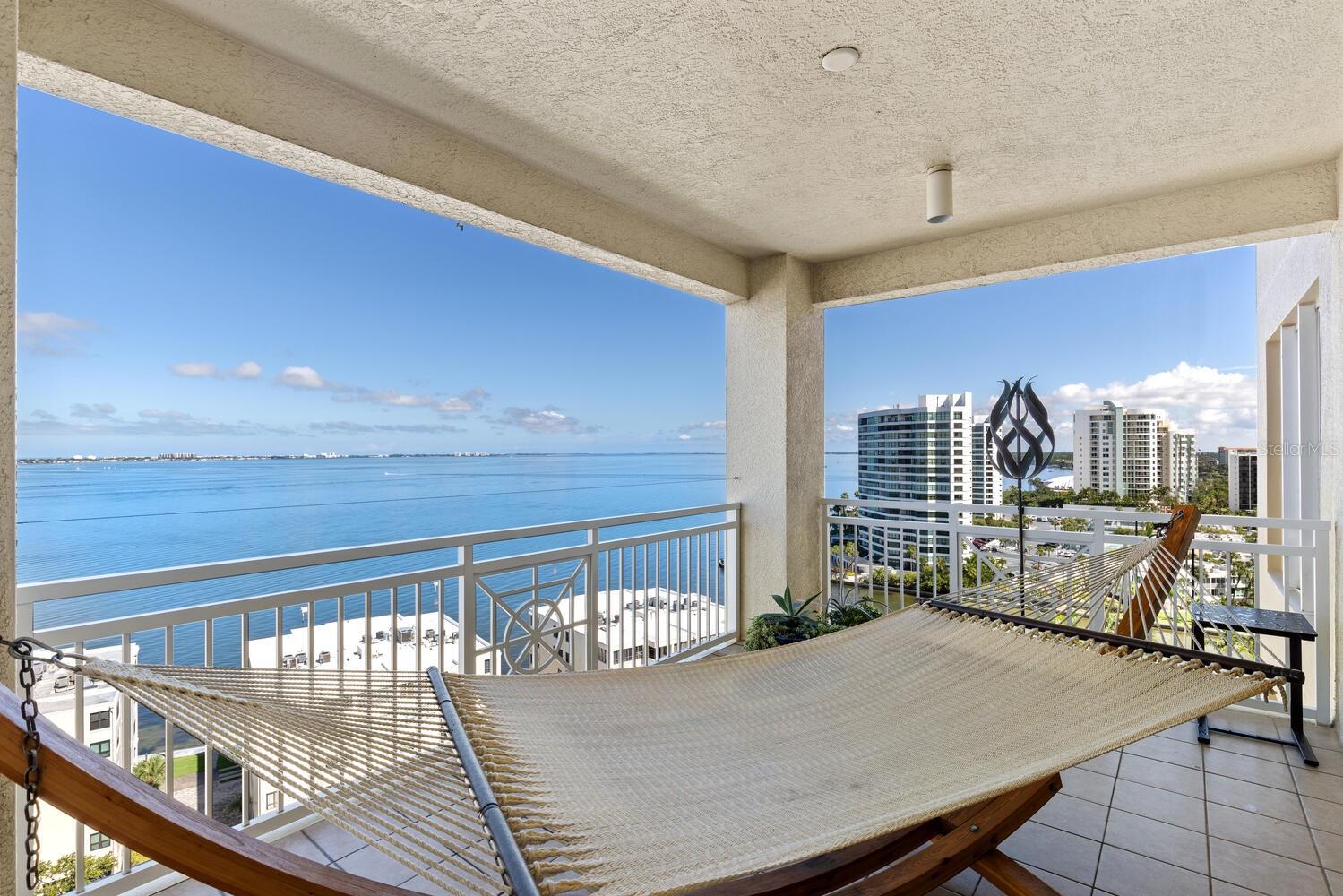 THE TOWER RESIDENCES - Residential