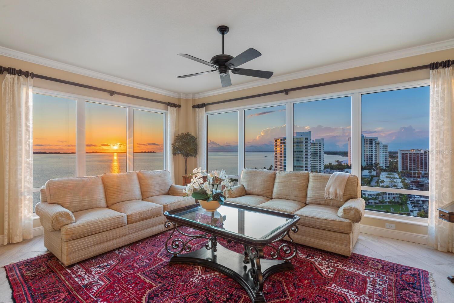 THE TOWER RESIDENCES - Residential