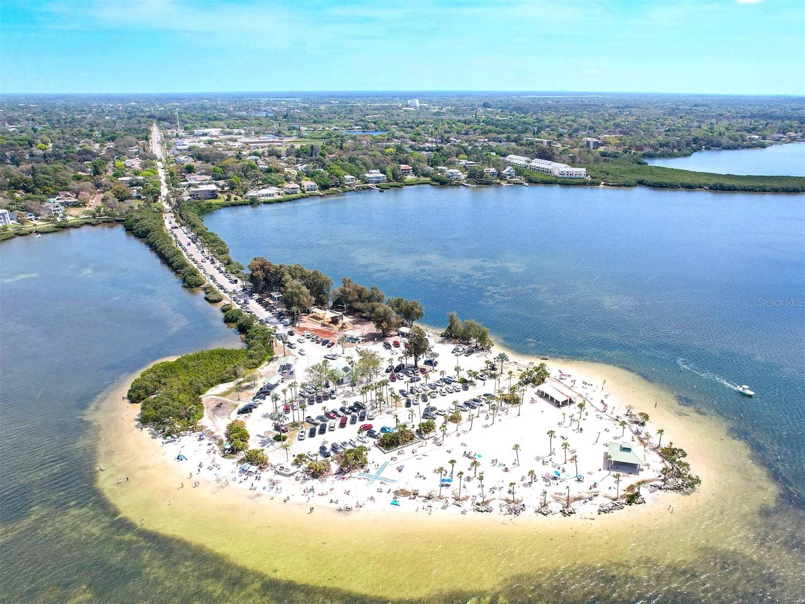 WINDRUSH BAY CONDO - Residential
