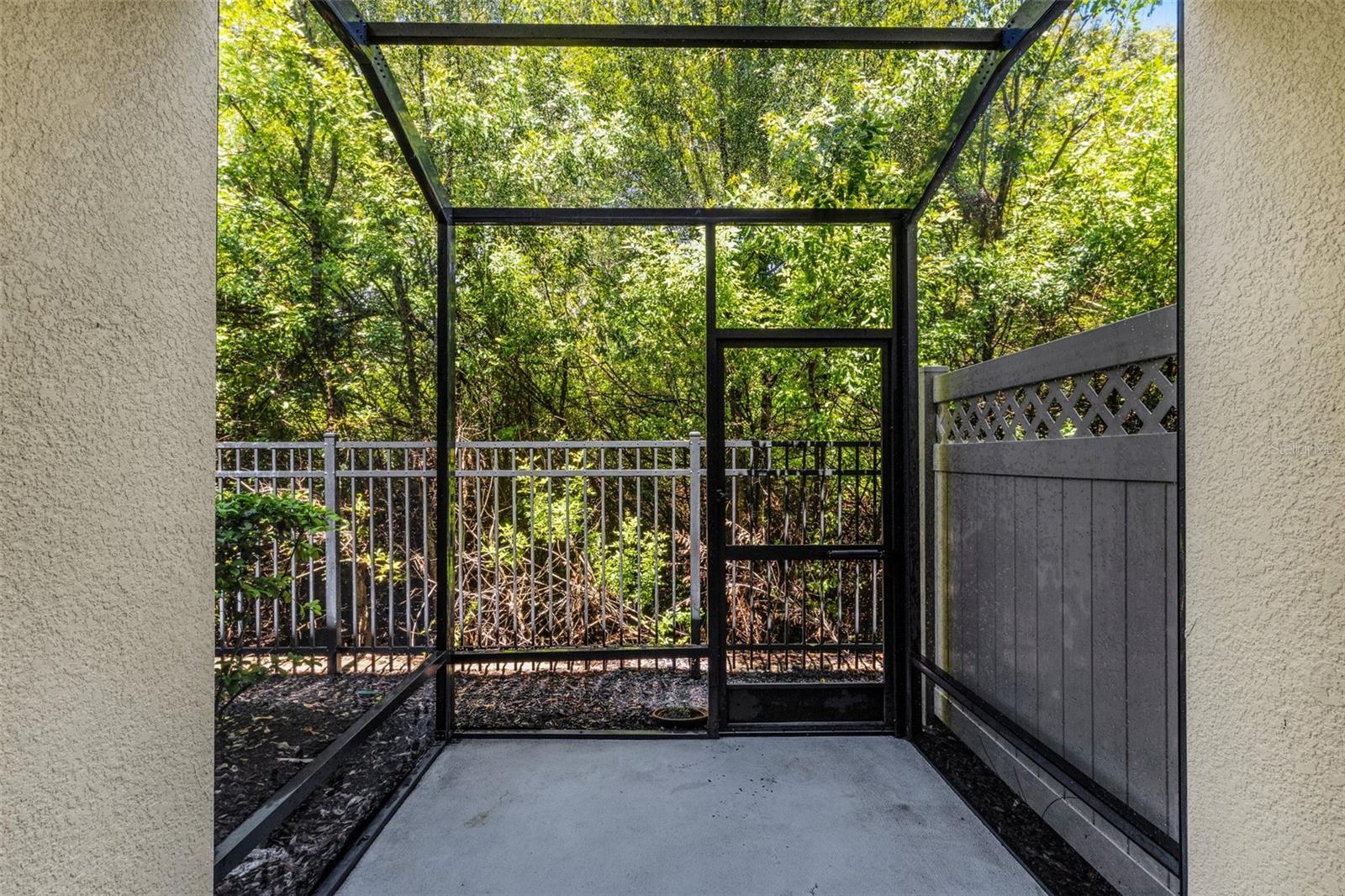 CREEKWOOD TWNHMS - Residential Lease