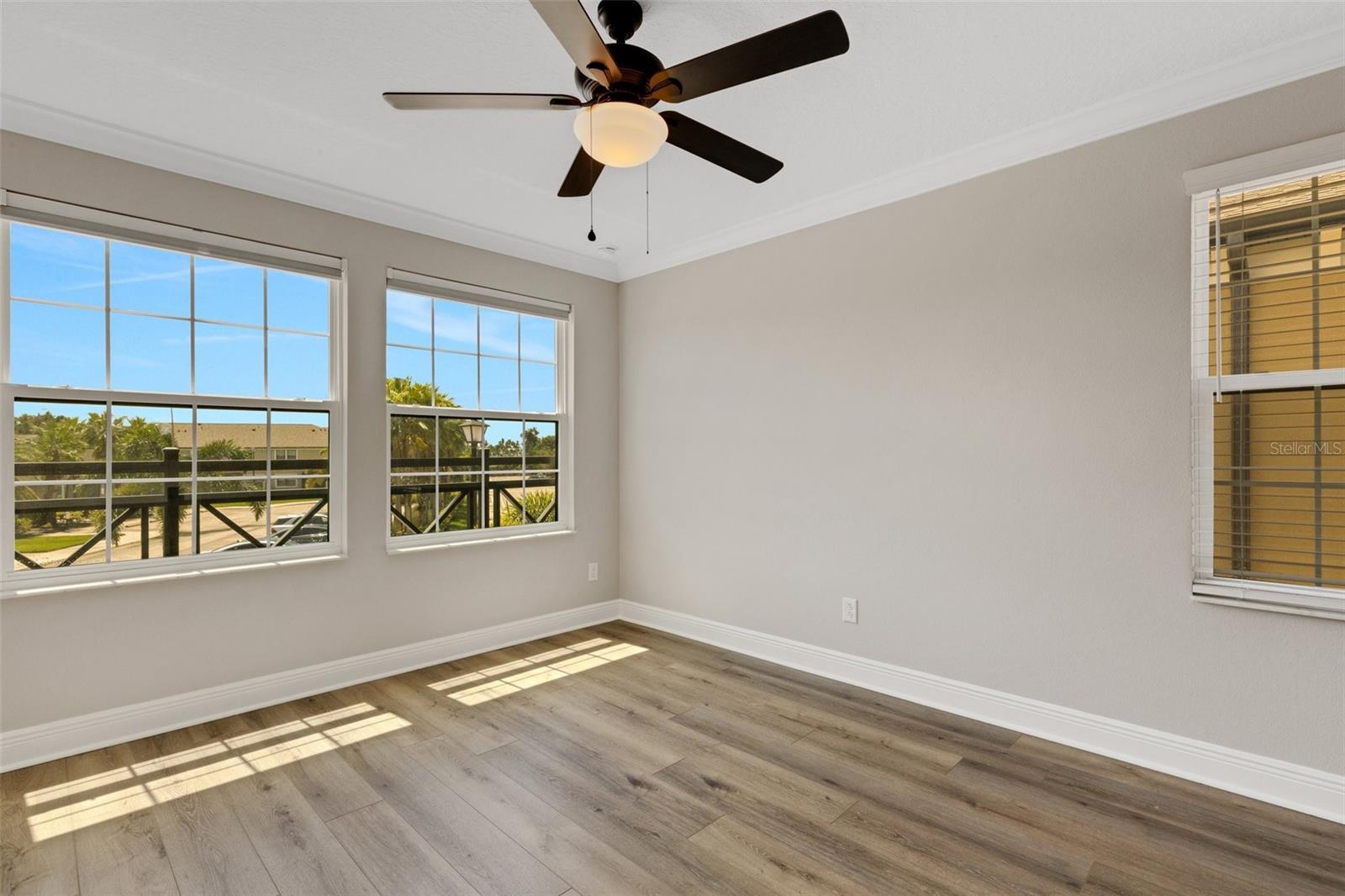 CREEKWOOD TWNHMS - Residential Lease