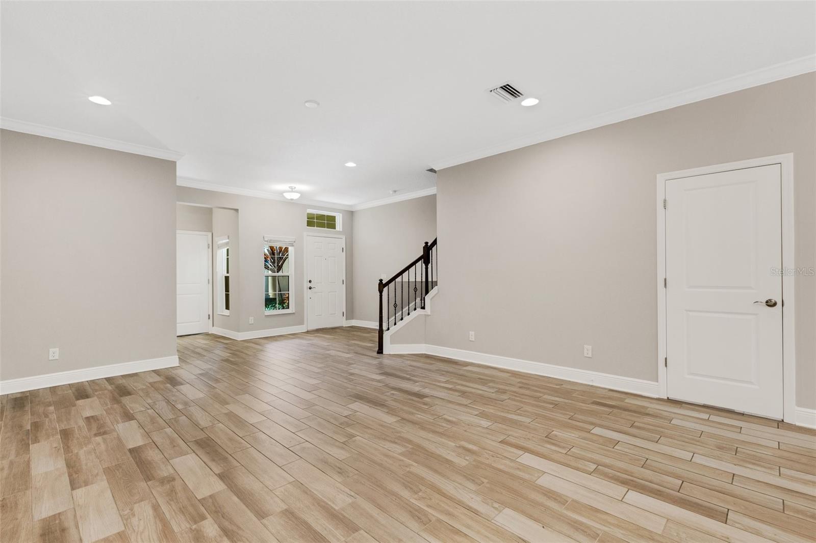 CREEKWOOD TWNHMS - Residential Lease