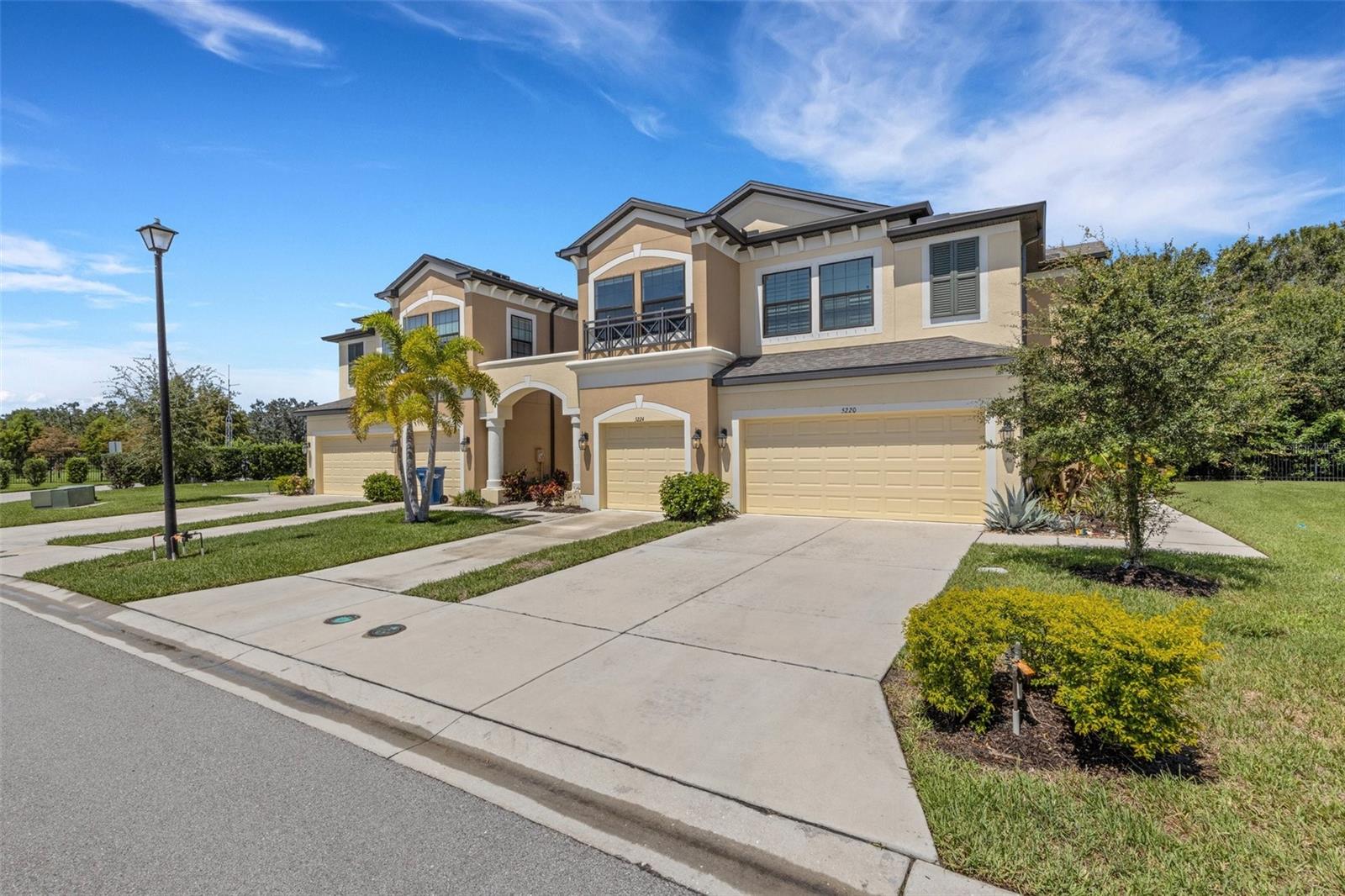 CREEKWOOD TWNHMS - Residential Lease