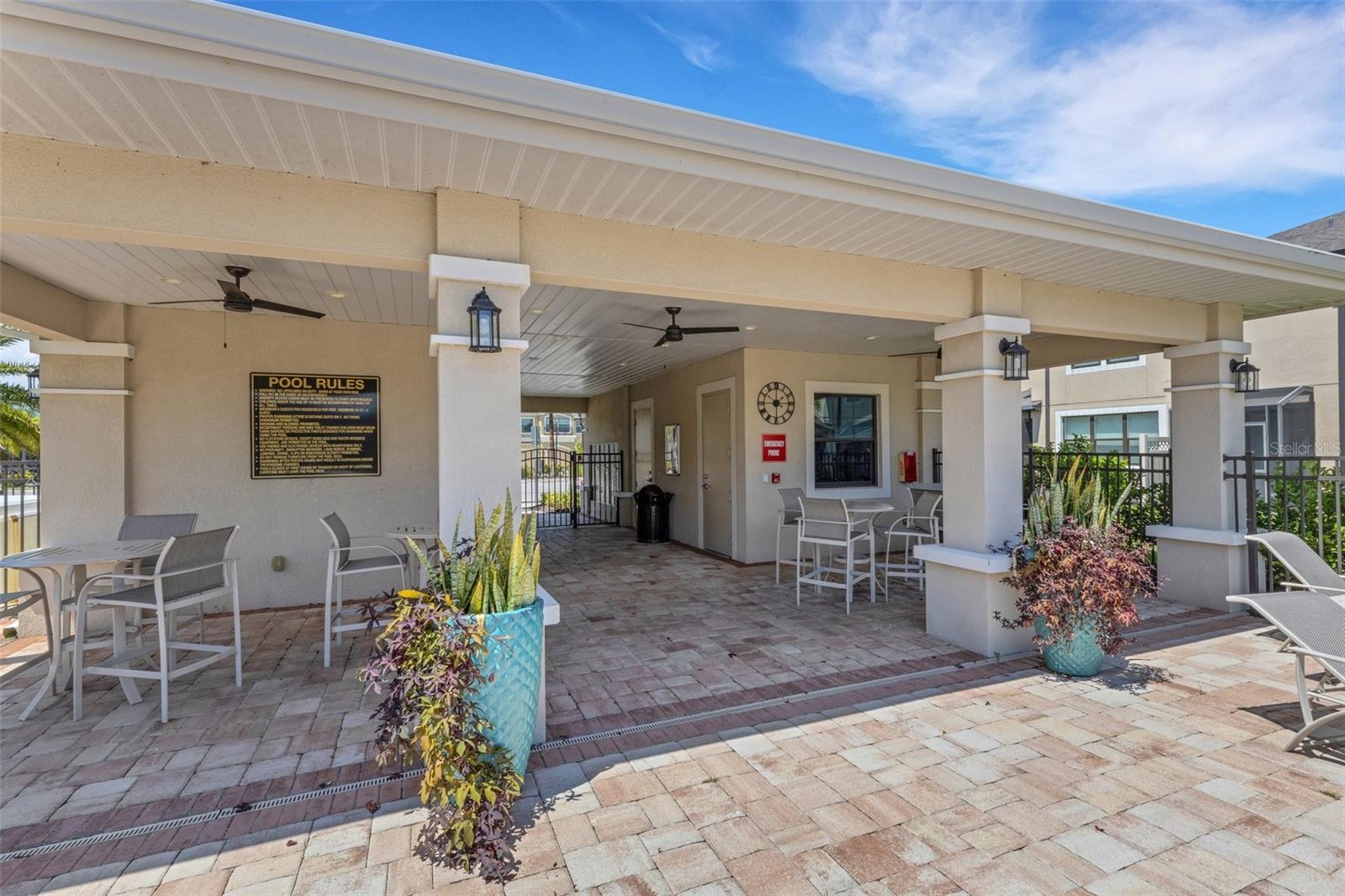 CREEKWOOD TWNHMS - Residential Lease