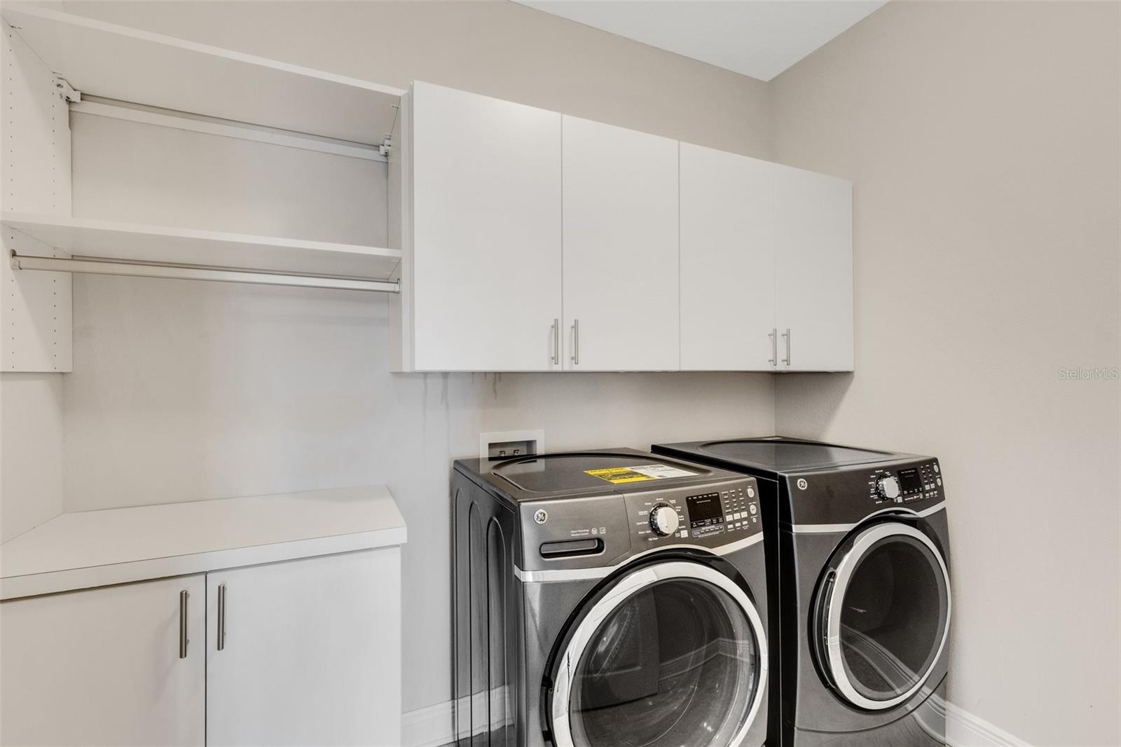 CREEKWOOD TWNHMS - Residential Lease