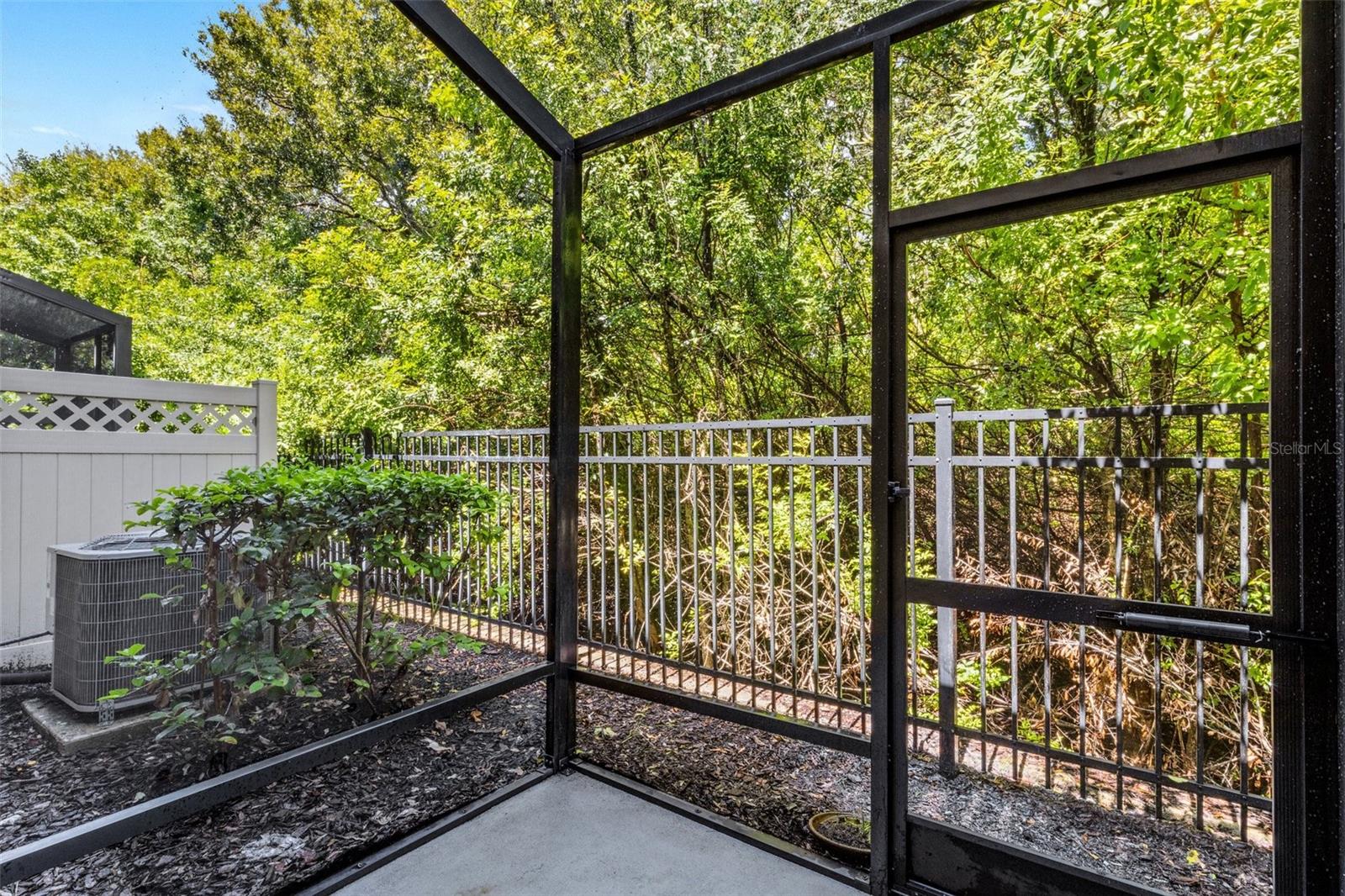 CREEKWOOD TWNHMS - Residential Lease