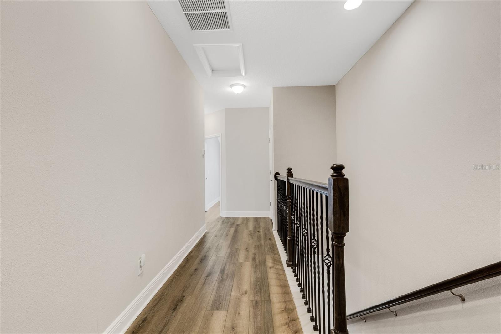 CREEKWOOD TWNHMS - Residential Lease