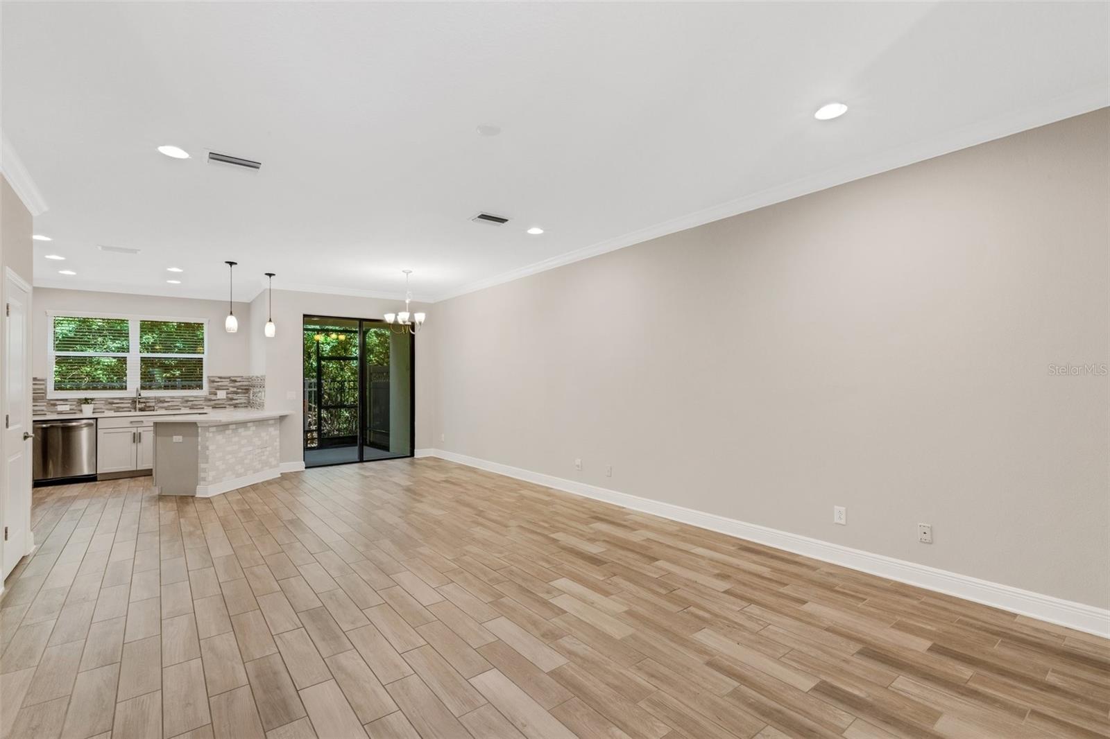 CREEKWOOD TWNHMS - Residential Lease