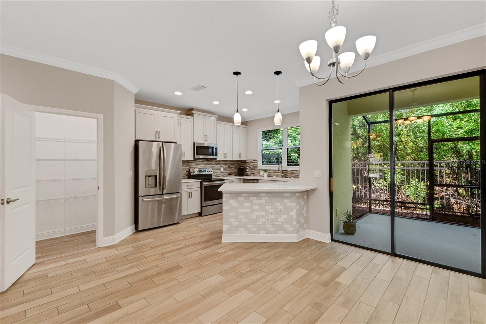 CREEKWOOD TWNHMS - Residential Lease