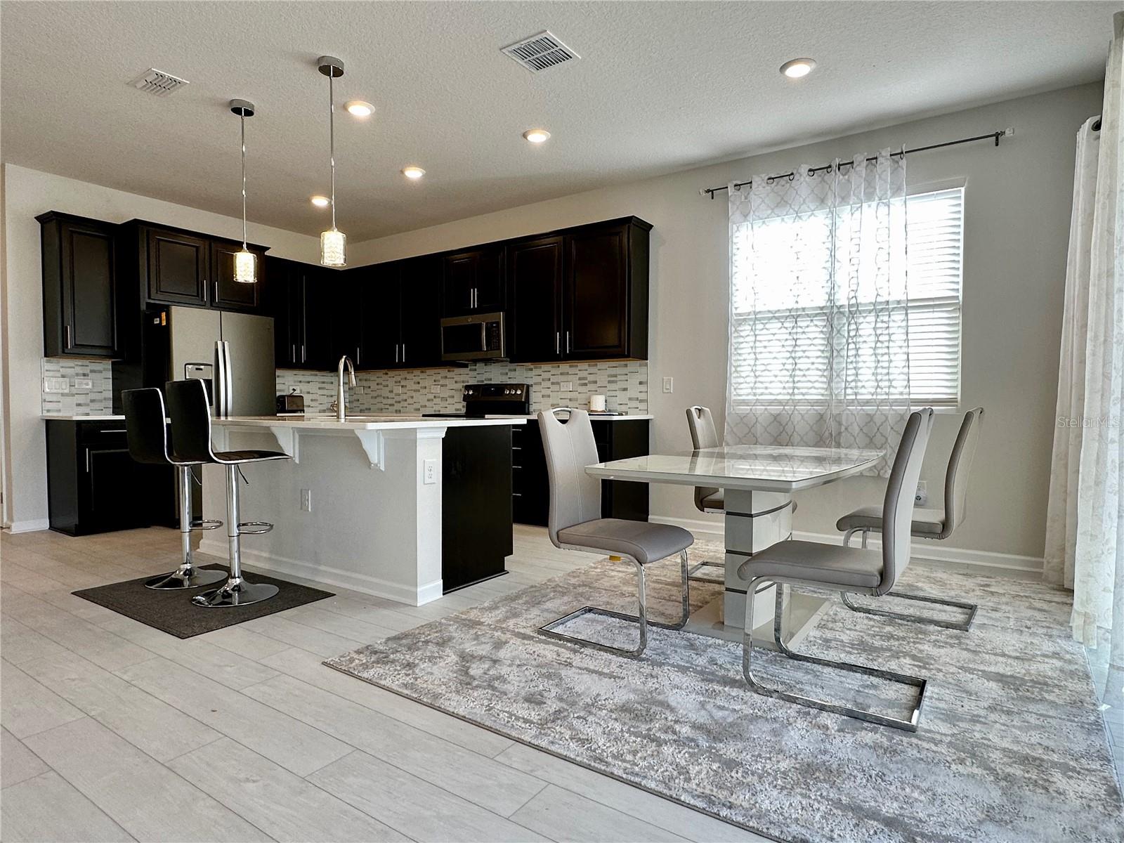 FOREST LAKE PH I - Residential Lease