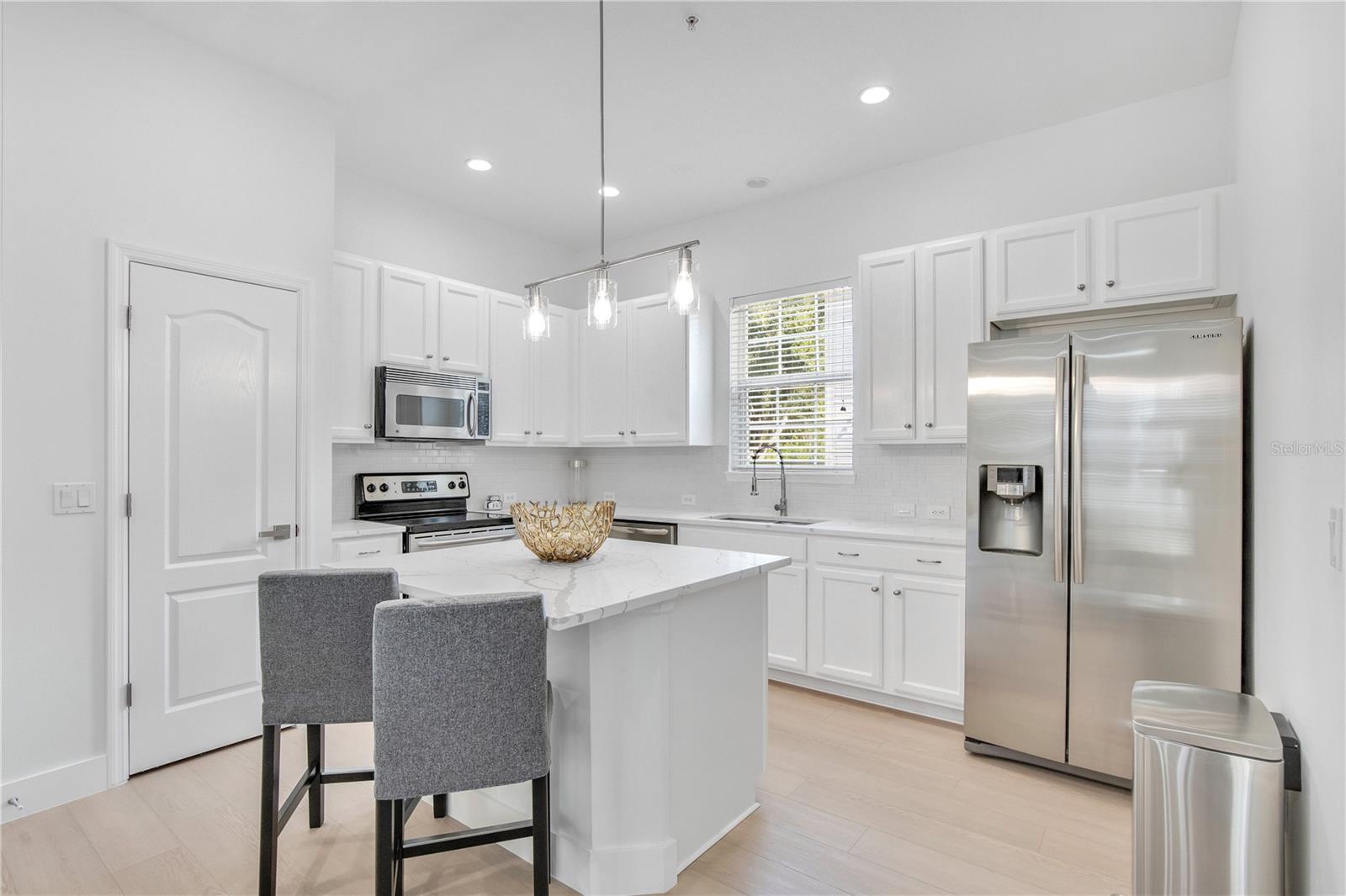 BALDWIN PARKA - Residential Lease