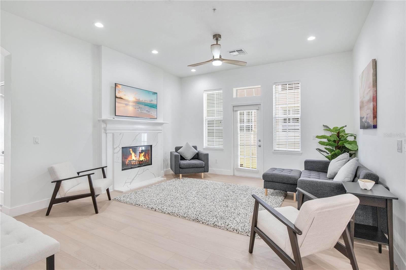 BALDWIN PARKA - Residential Lease