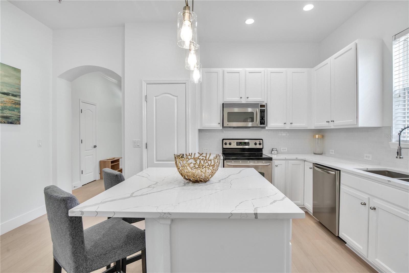 BALDWIN PARKA - Residential Lease