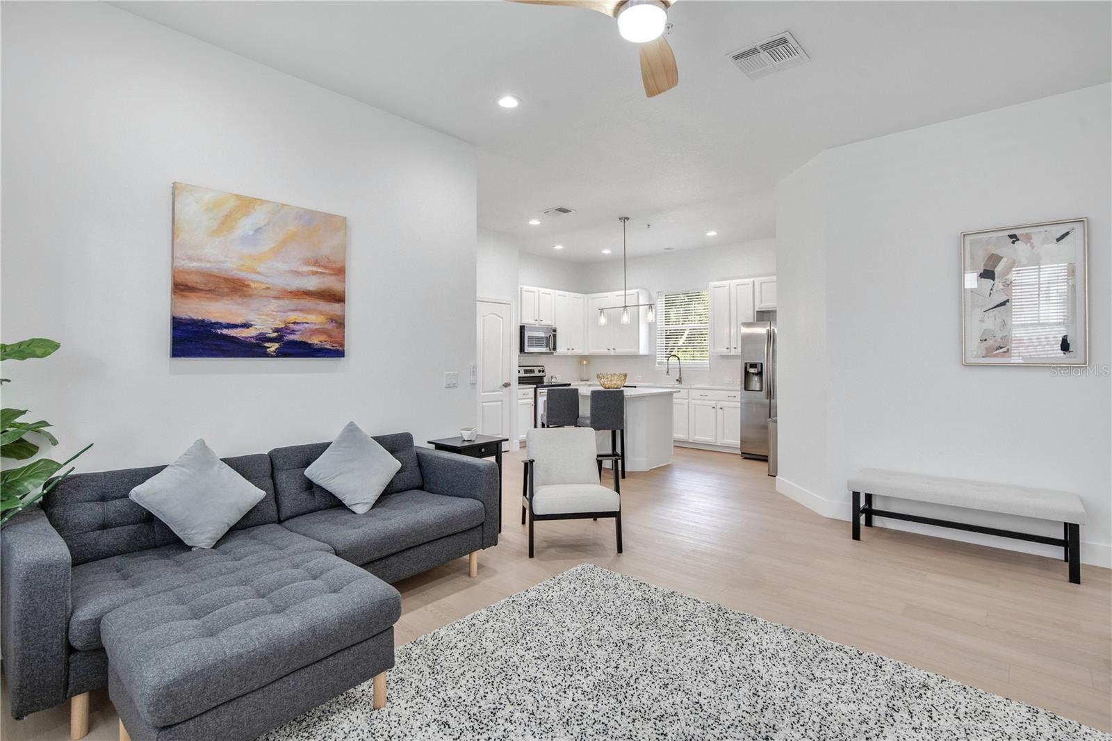 BALDWIN PARKA - Residential Lease