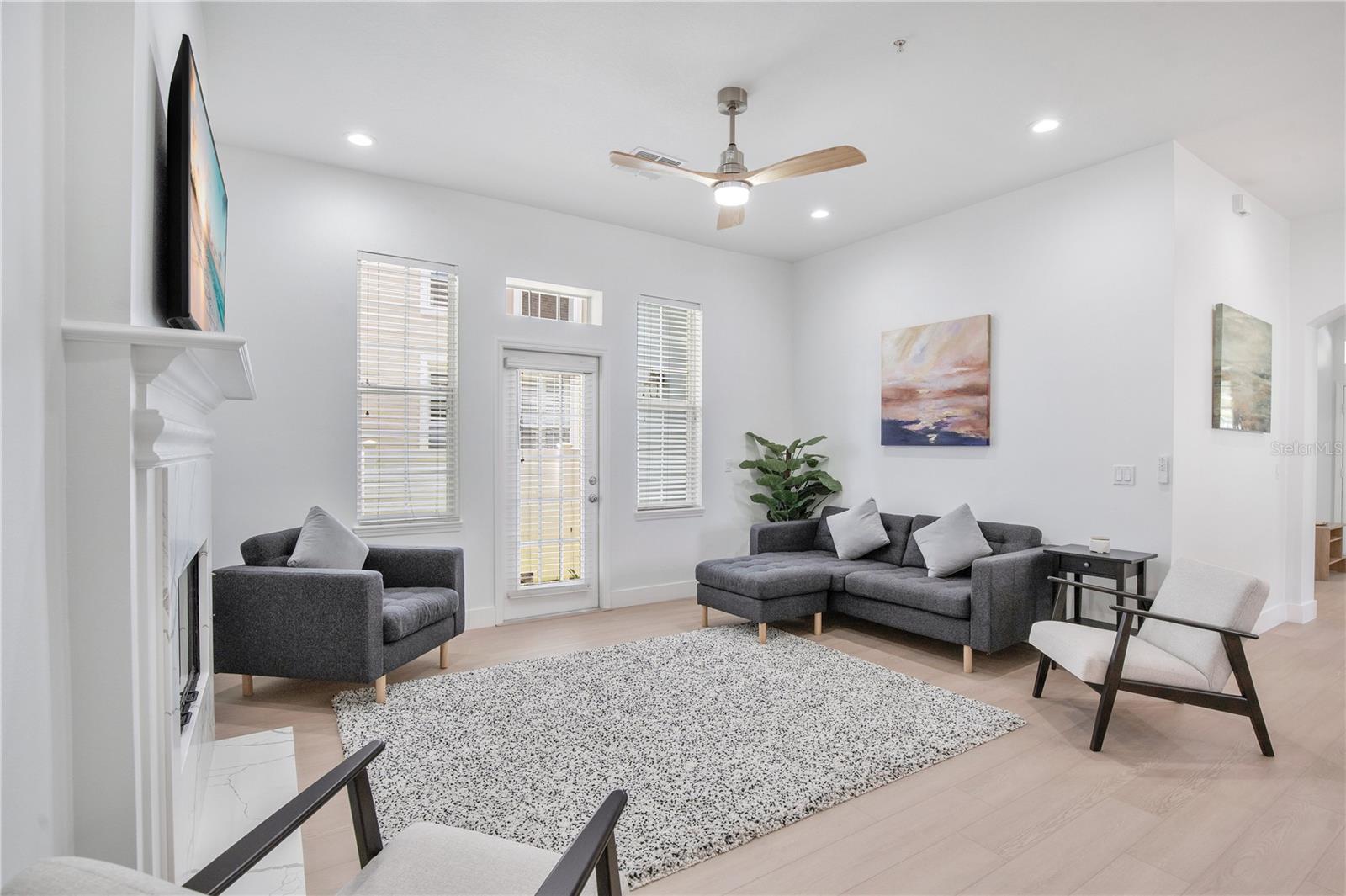 BALDWIN PARKA - Residential Lease