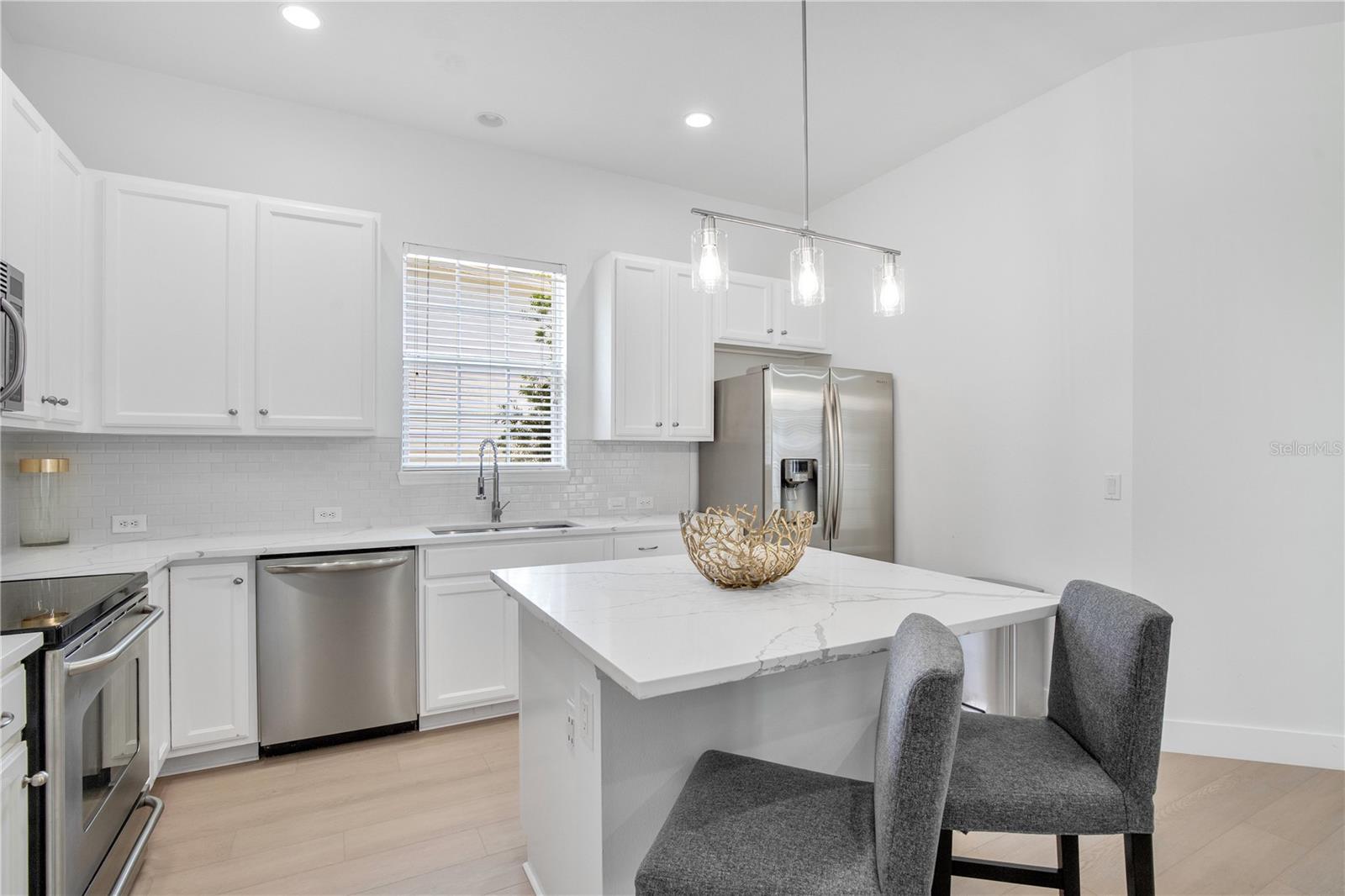 BALDWIN PARKA - Residential Lease