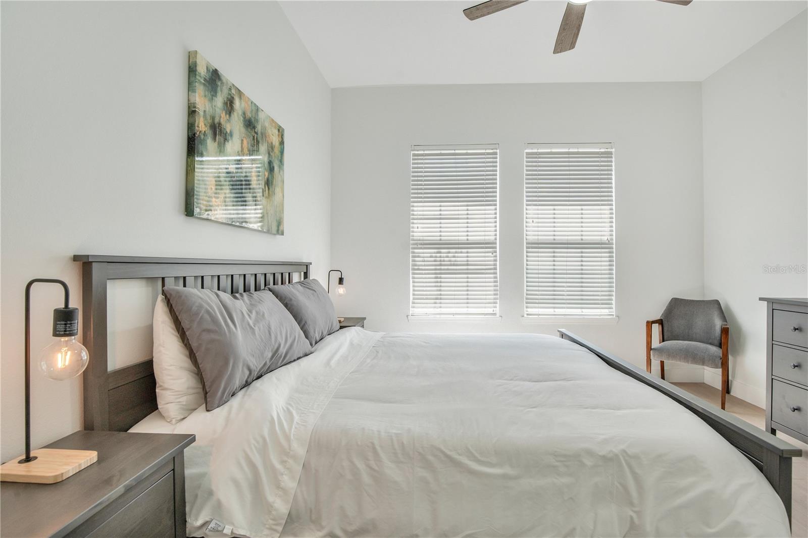 BALDWIN PARKA - Residential Lease