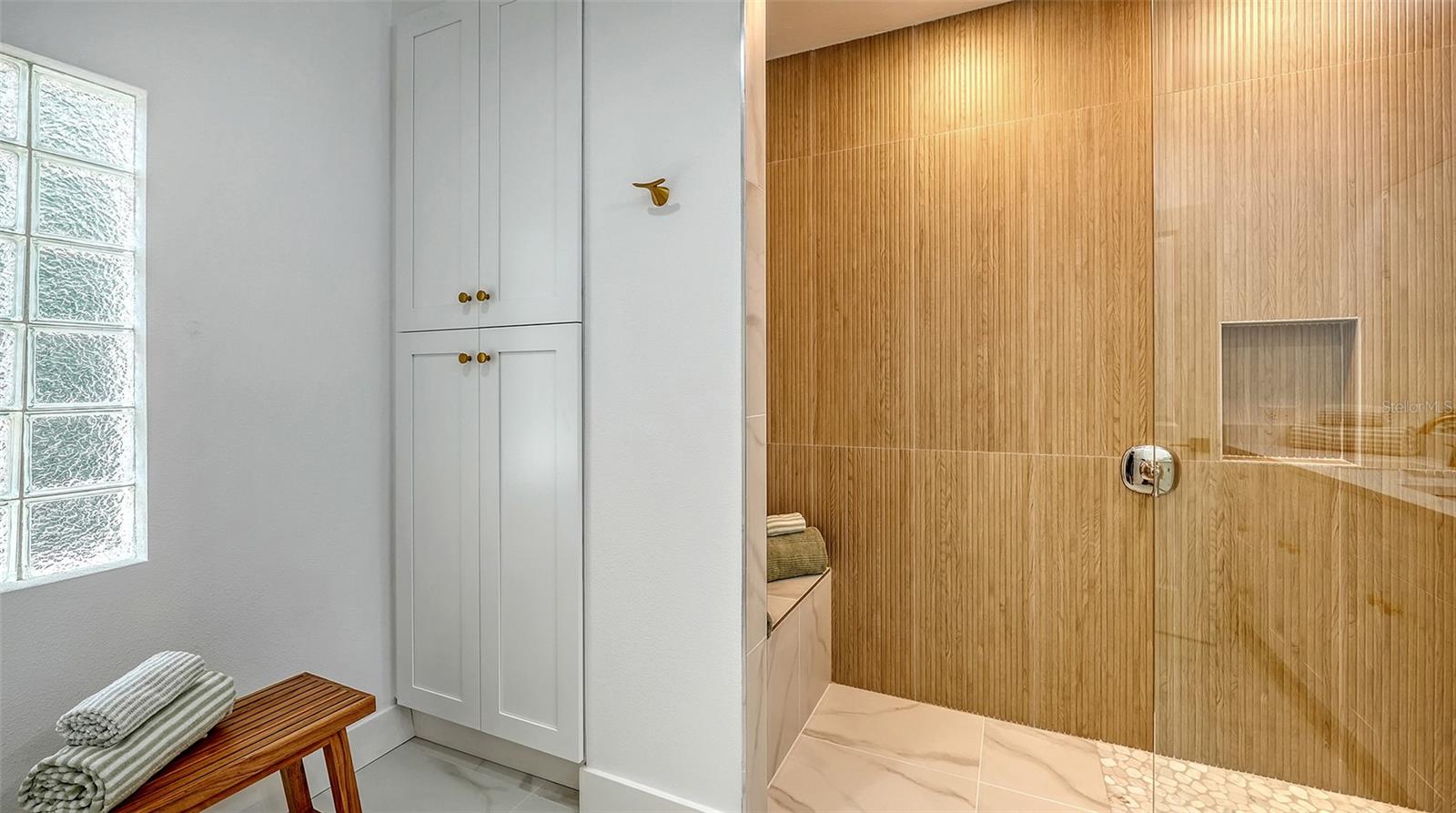 BENEVA OAKS - Residential