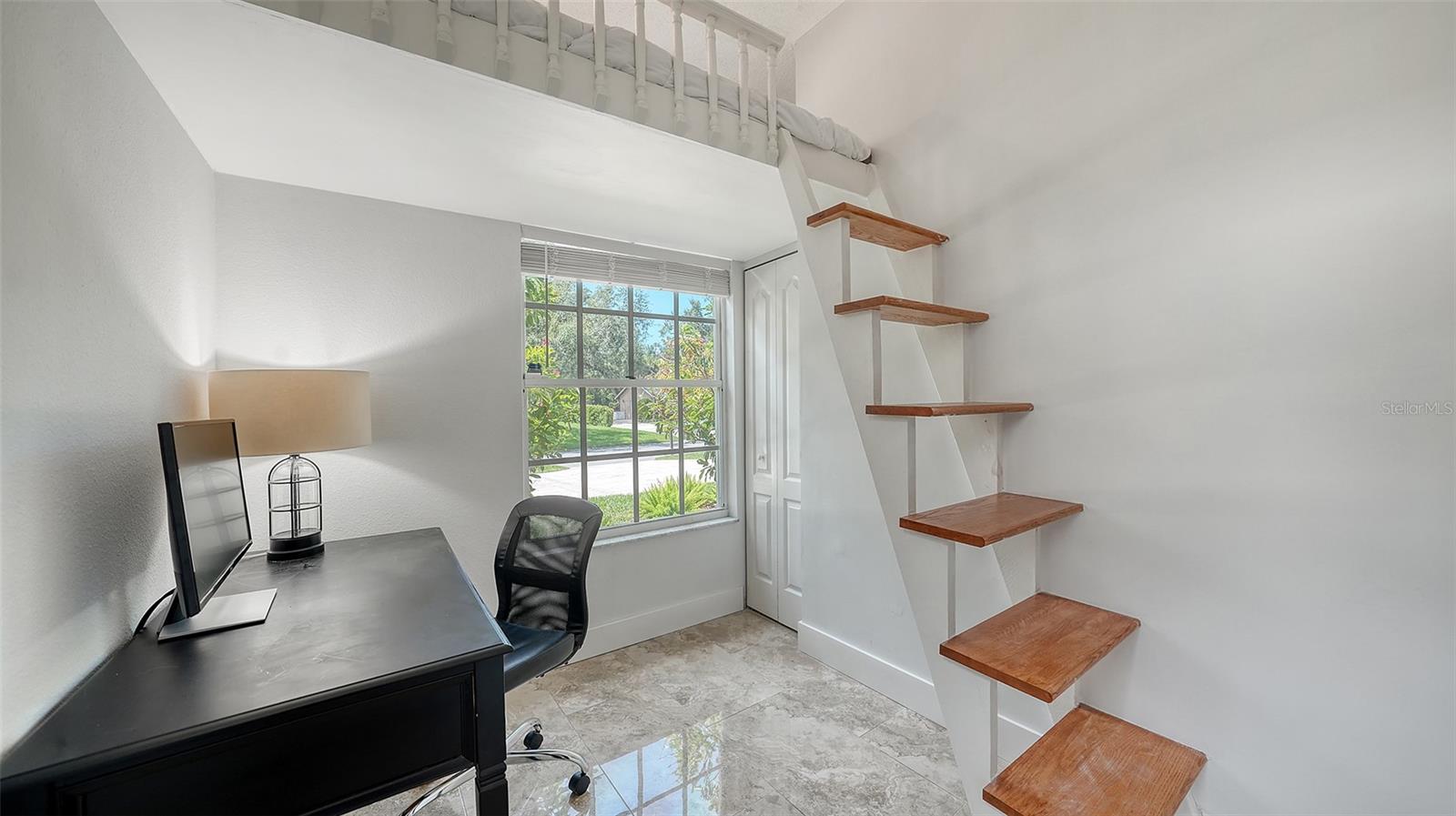 BENEVA OAKS - Residential