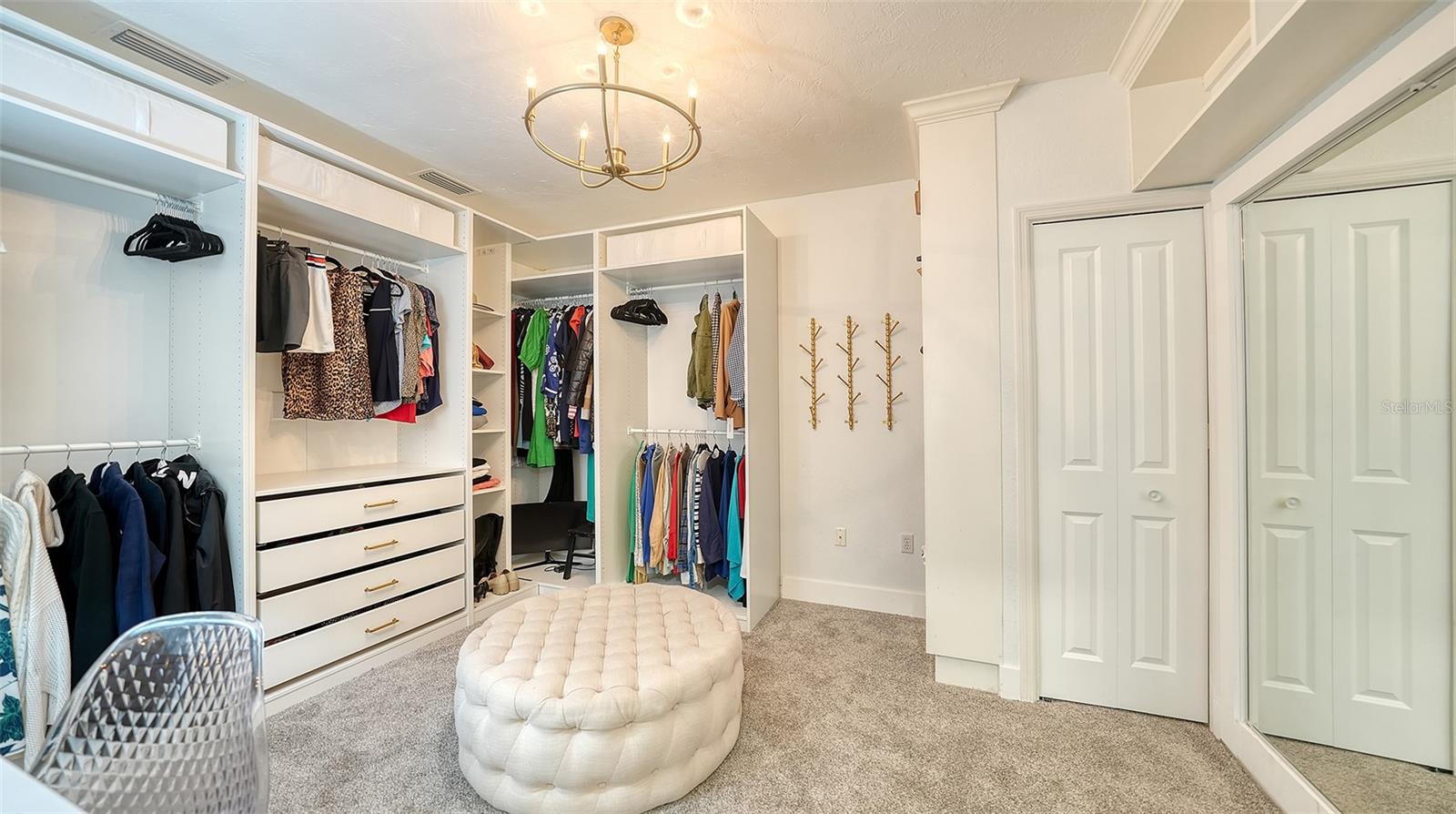 BENEVA OAKS - Residential