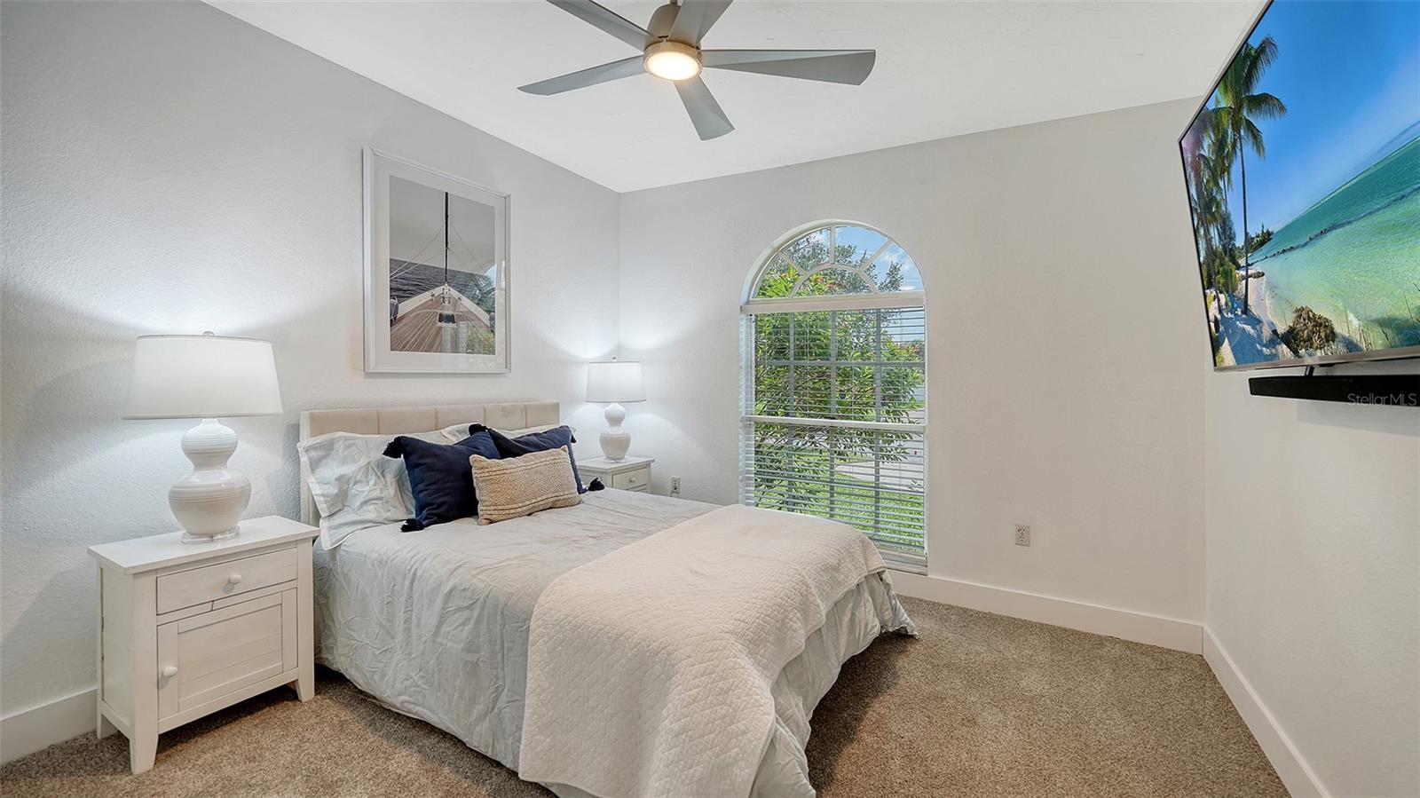 BENEVA OAKS - Residential