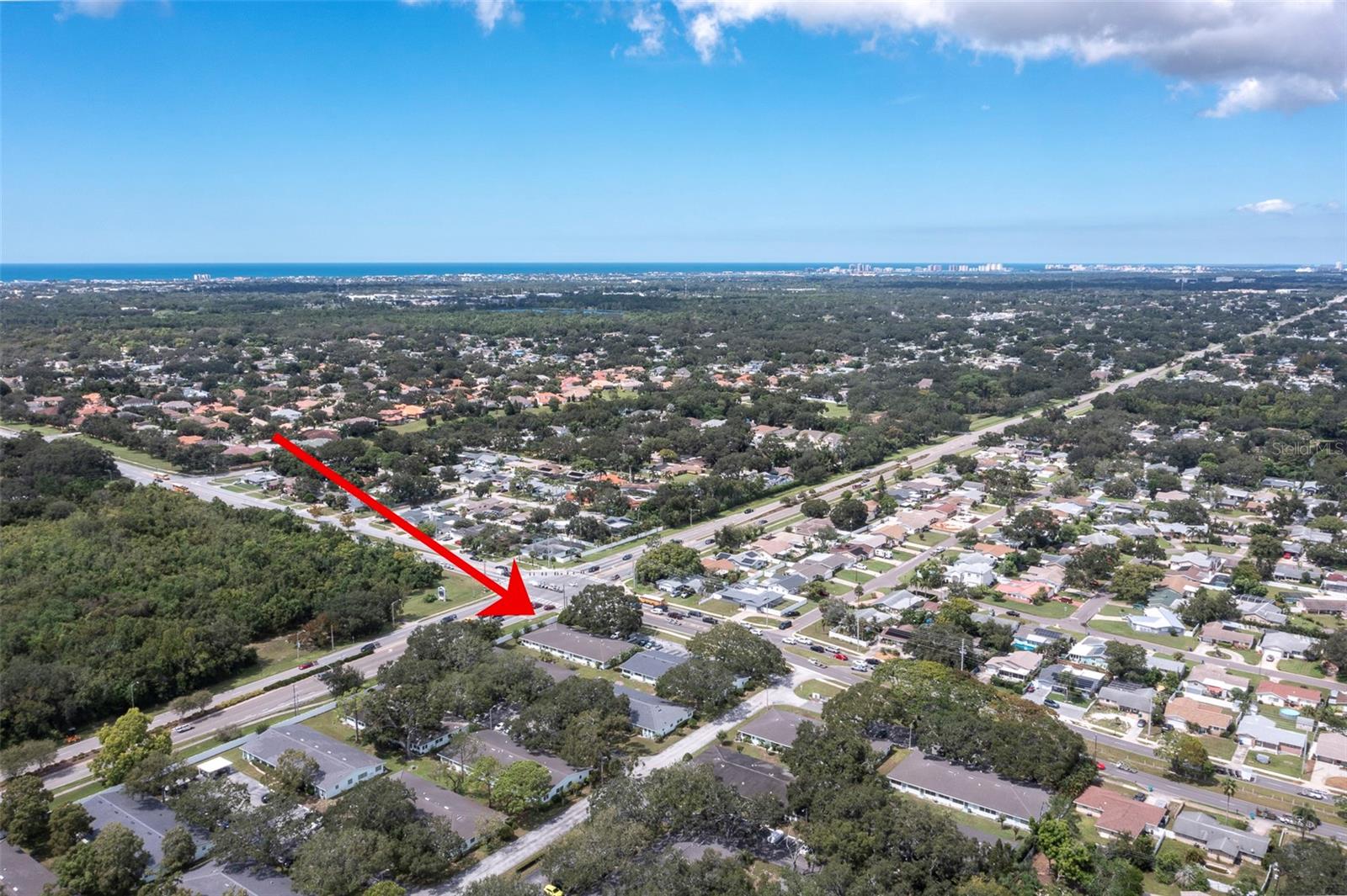 TWIN OAKS APTS - Residential