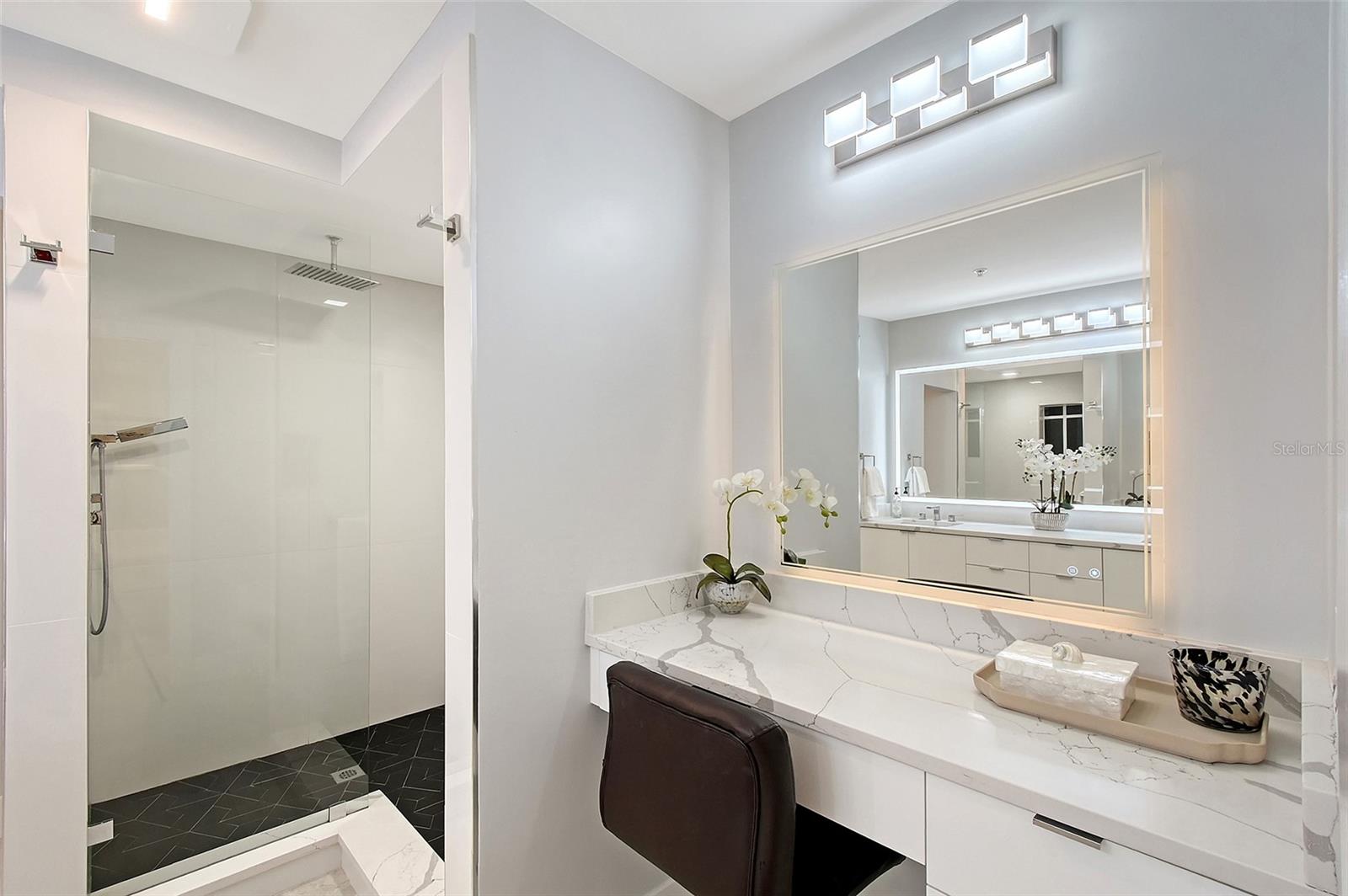 HARBOR VIEW ON GOLDEN GATE POINT - Residential