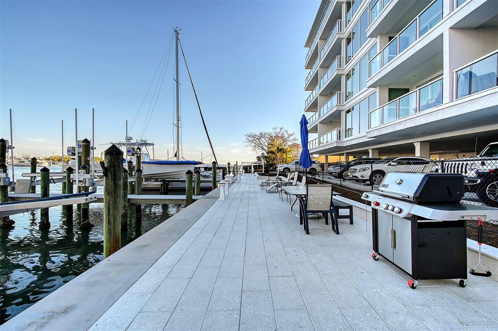HARBOR VIEW ON GOLDEN GATE POINT - Residential
