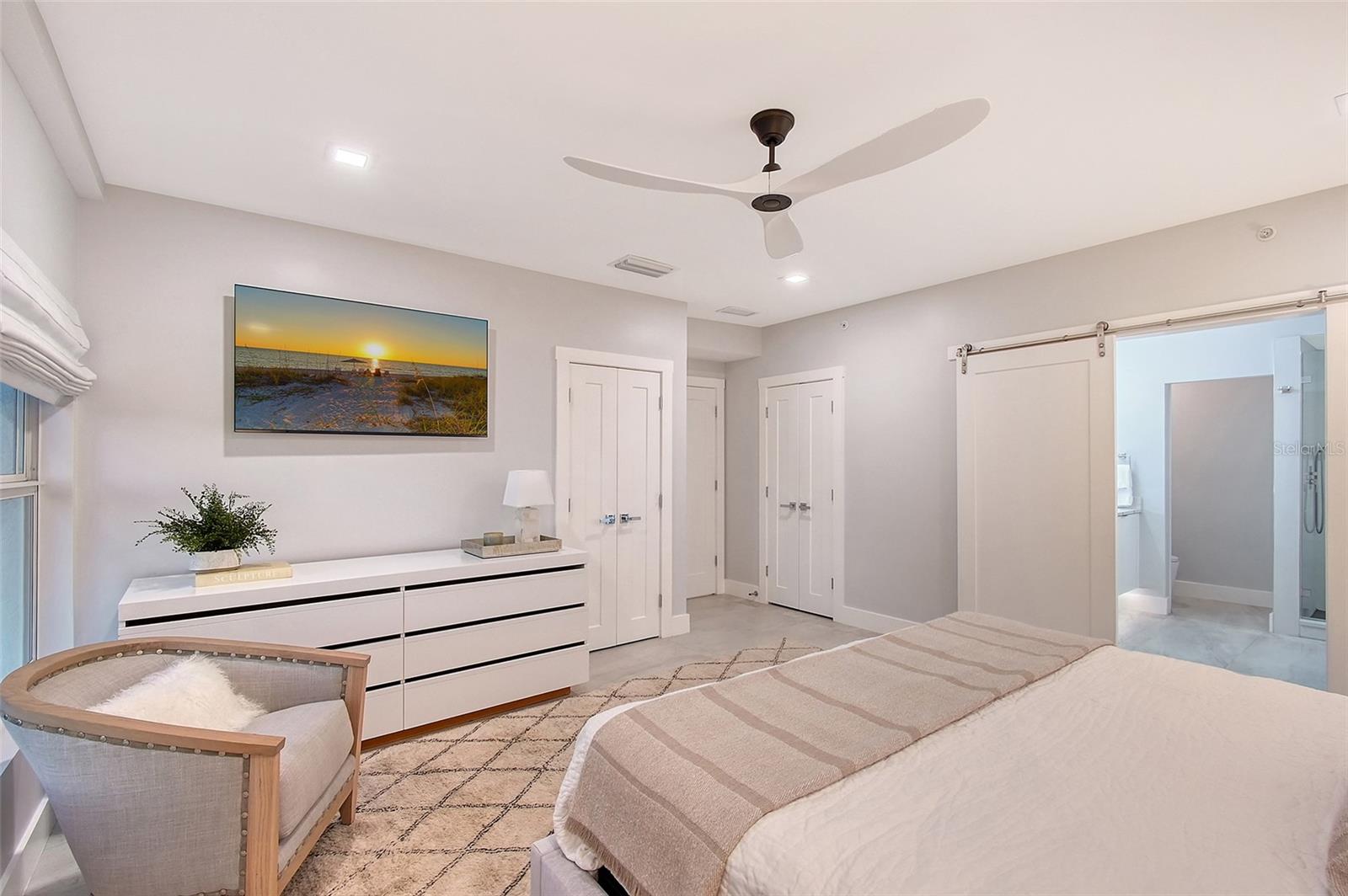 HARBOR VIEW ON GOLDEN GATE POINT - Residential