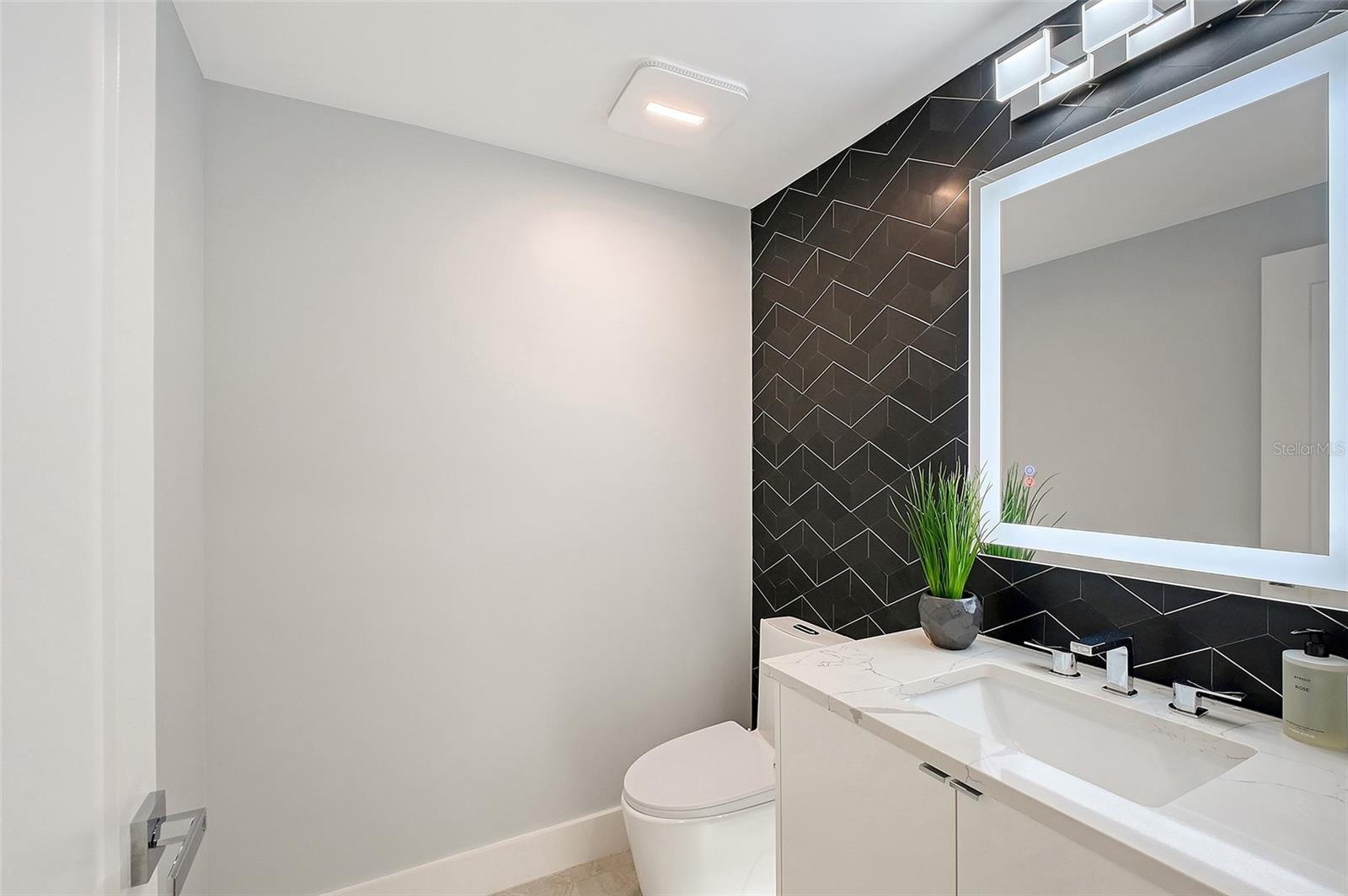 HARBOR VIEW ON GOLDEN GATE POINT - Residential