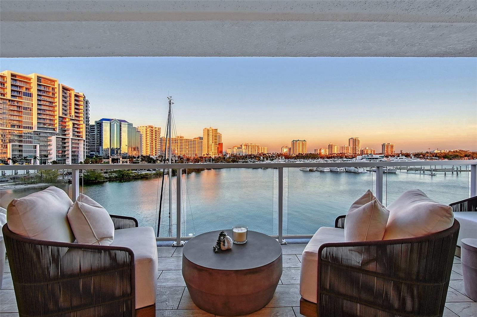 HARBOR VIEW ON GOLDEN GATE POINT - Residential