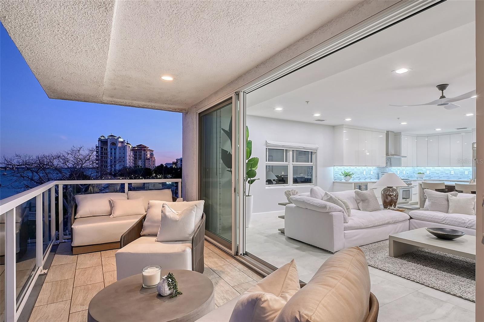 HARBOR VIEW ON GOLDEN GATE POINT - Residential