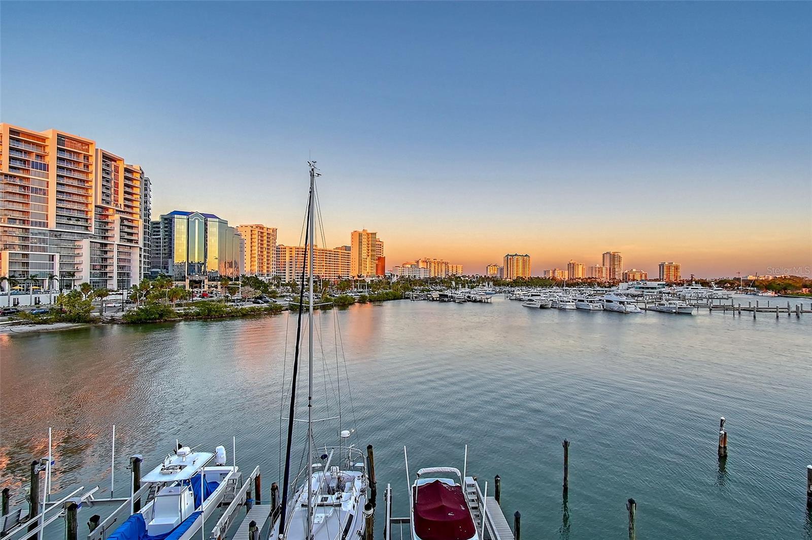 HARBOR VIEW ON GOLDEN GATE POINT - Residential
