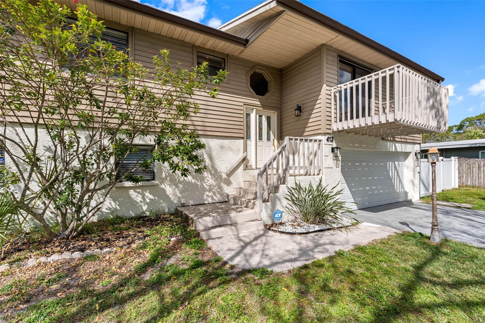 412 MANOR BOULEVARD