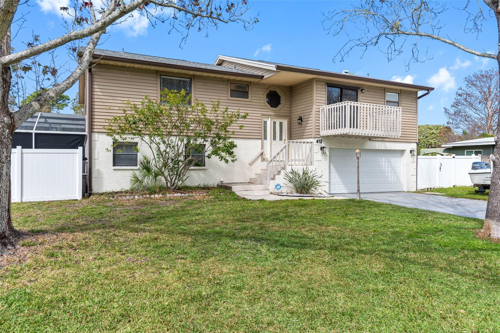 412 MANOR BOULEVARD