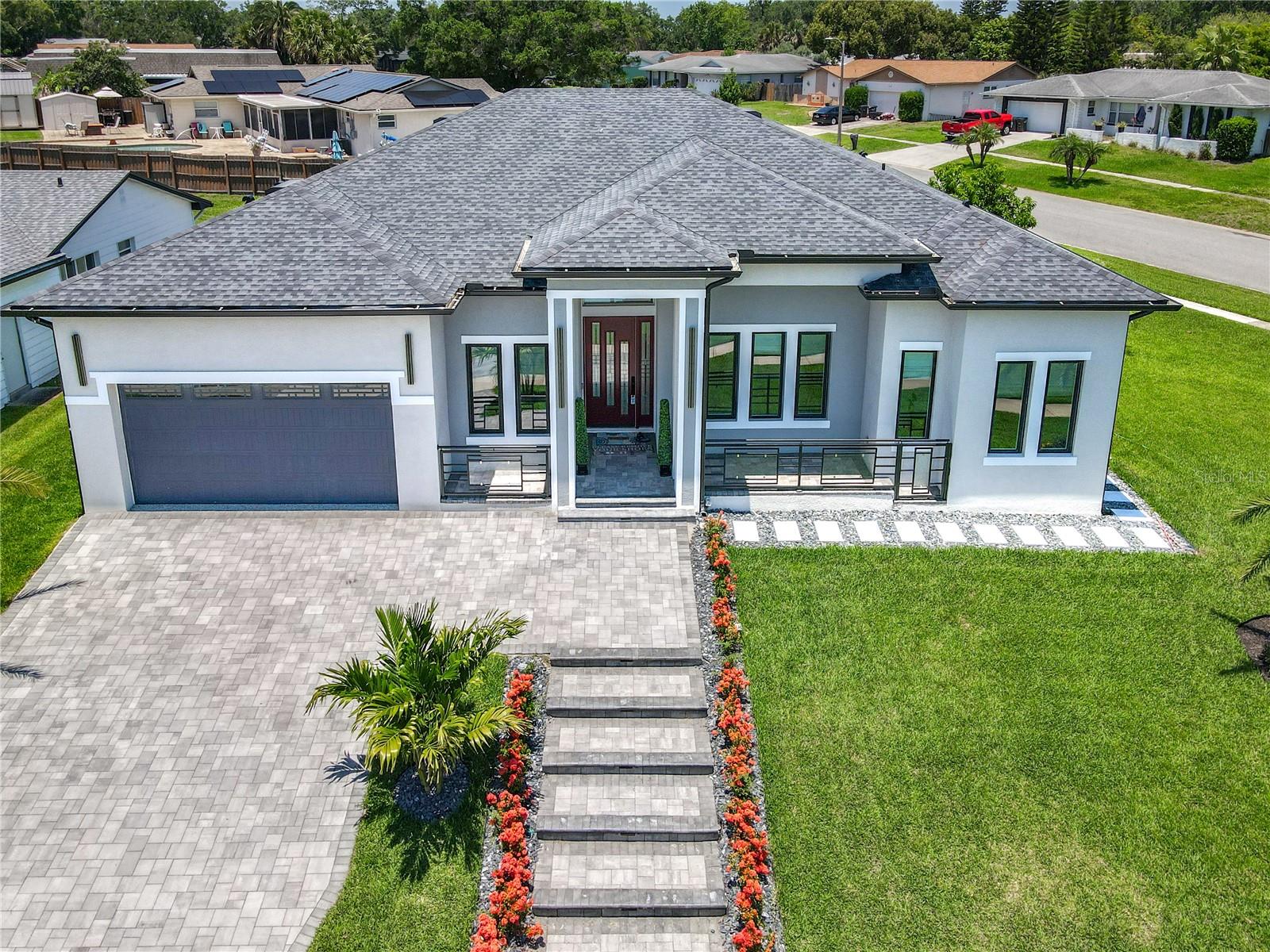 601 GREEN BRIAR BOULEVARD